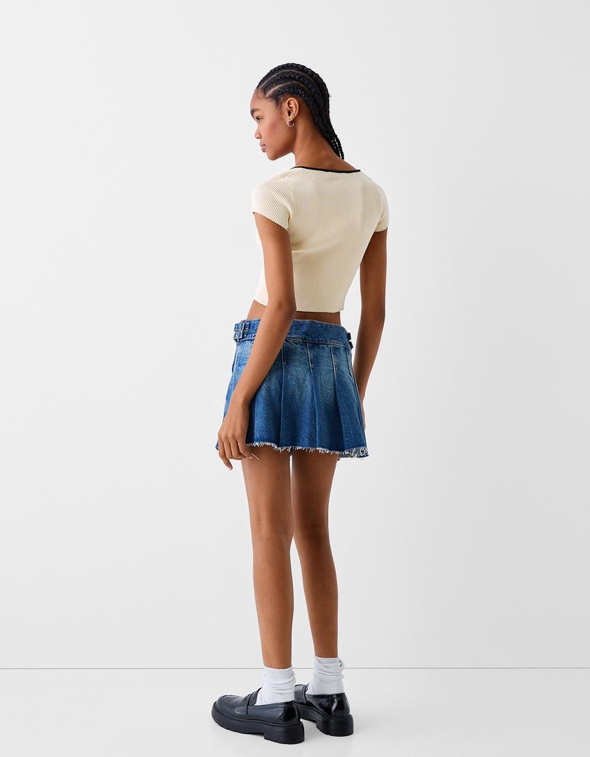 Short sleeve sweater with contrast bow-Cream-1