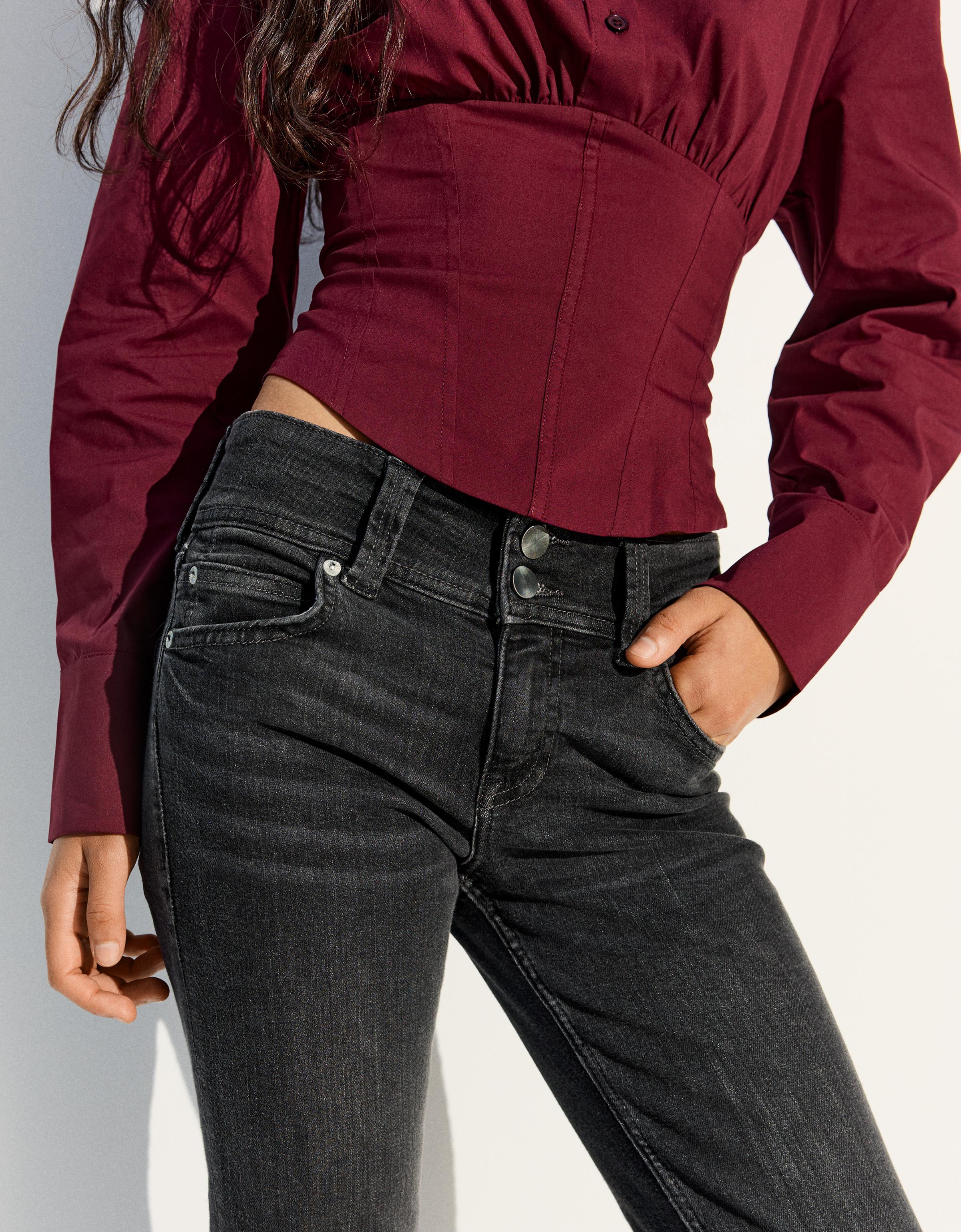 Low-rise boot-cut jeans — Black