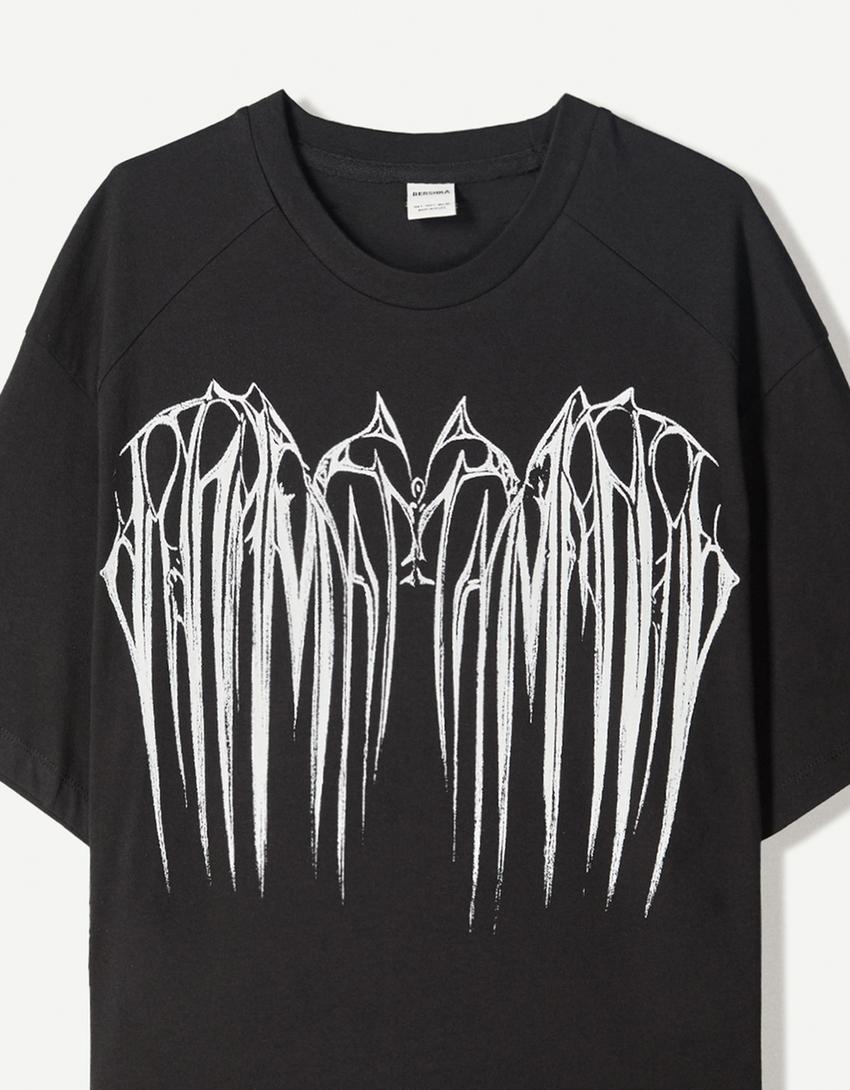 تيشرت بأكمام قصيرة وطبعة-أسود