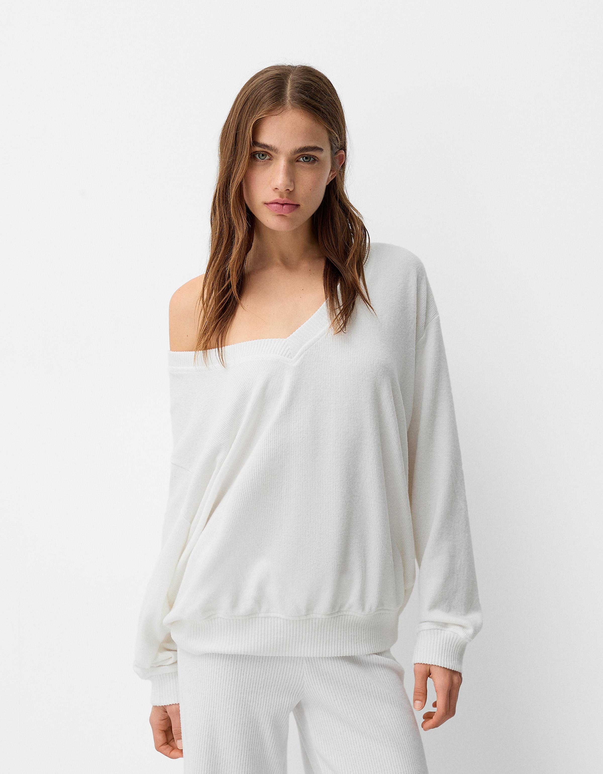 Bershka Soft-Touch-Pullover Im Oversize-Fit Mit V-Ausschnitt Damen S Rohweiß