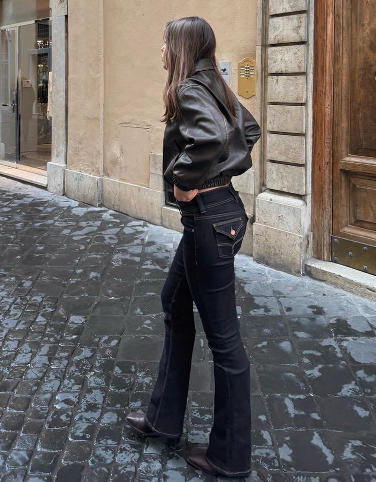 Düşük bel kapaklı bootcut jean