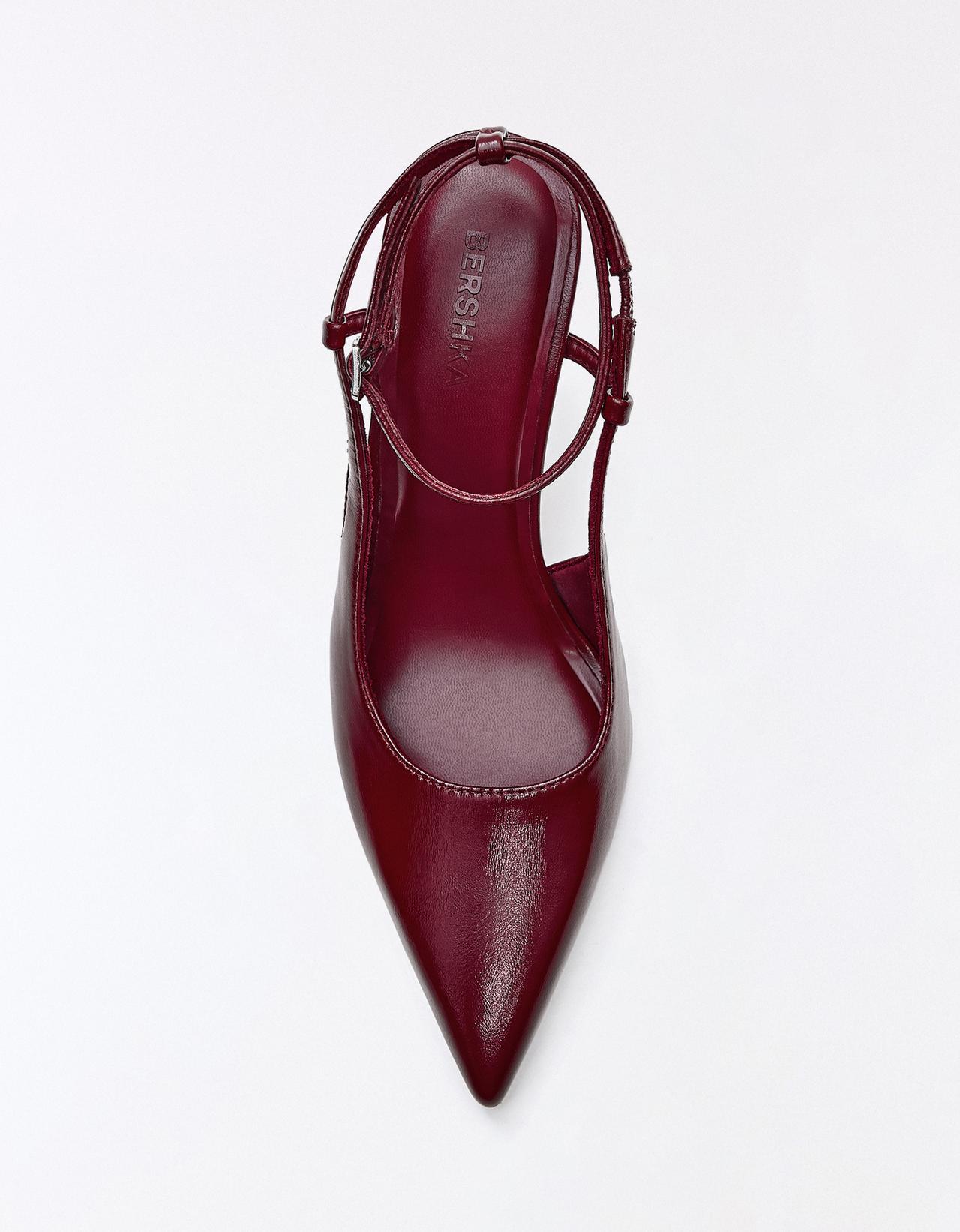 Heeled slingback shoes with ankle strap — RED