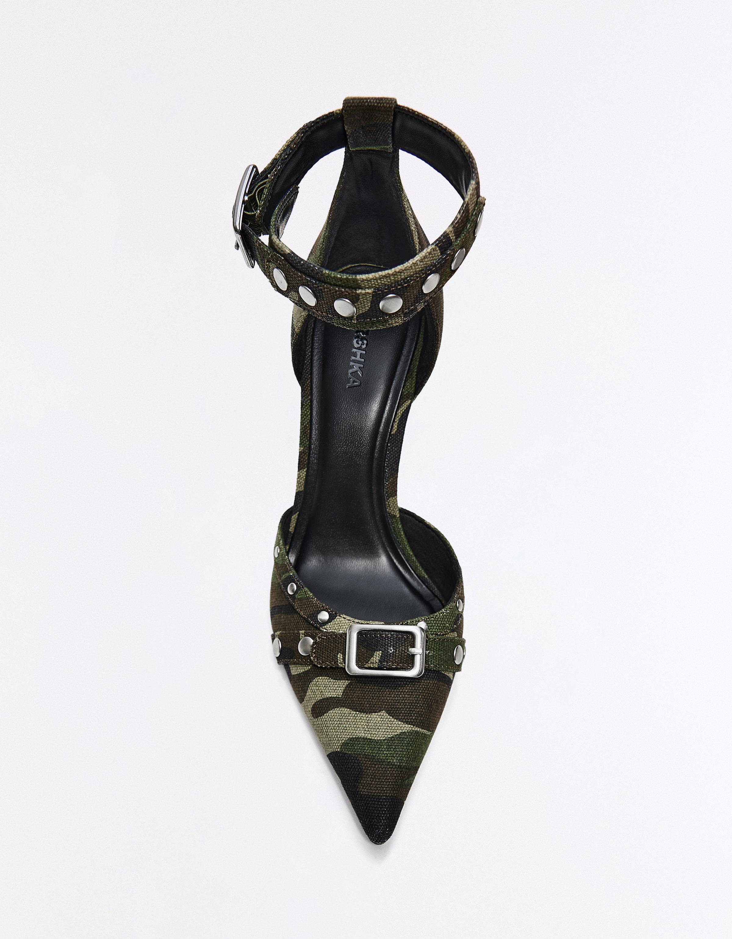 Ankle-strap heeled shoes with buckle detail — Camouflage