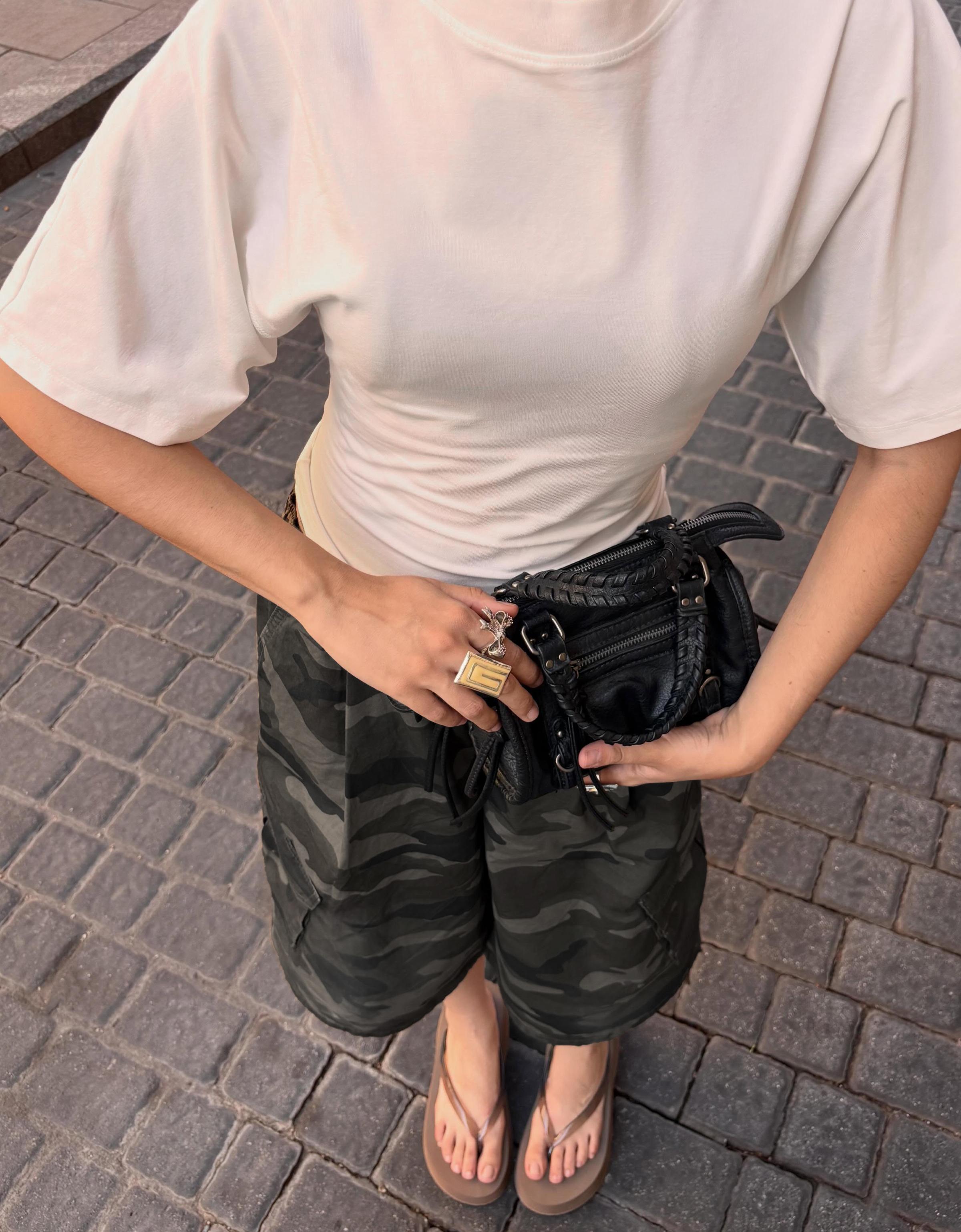 Bershka Kısa kollu korse tişört görsel 6