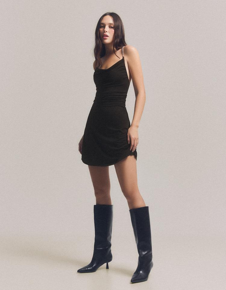 Vestido drapeado tirantes cadena