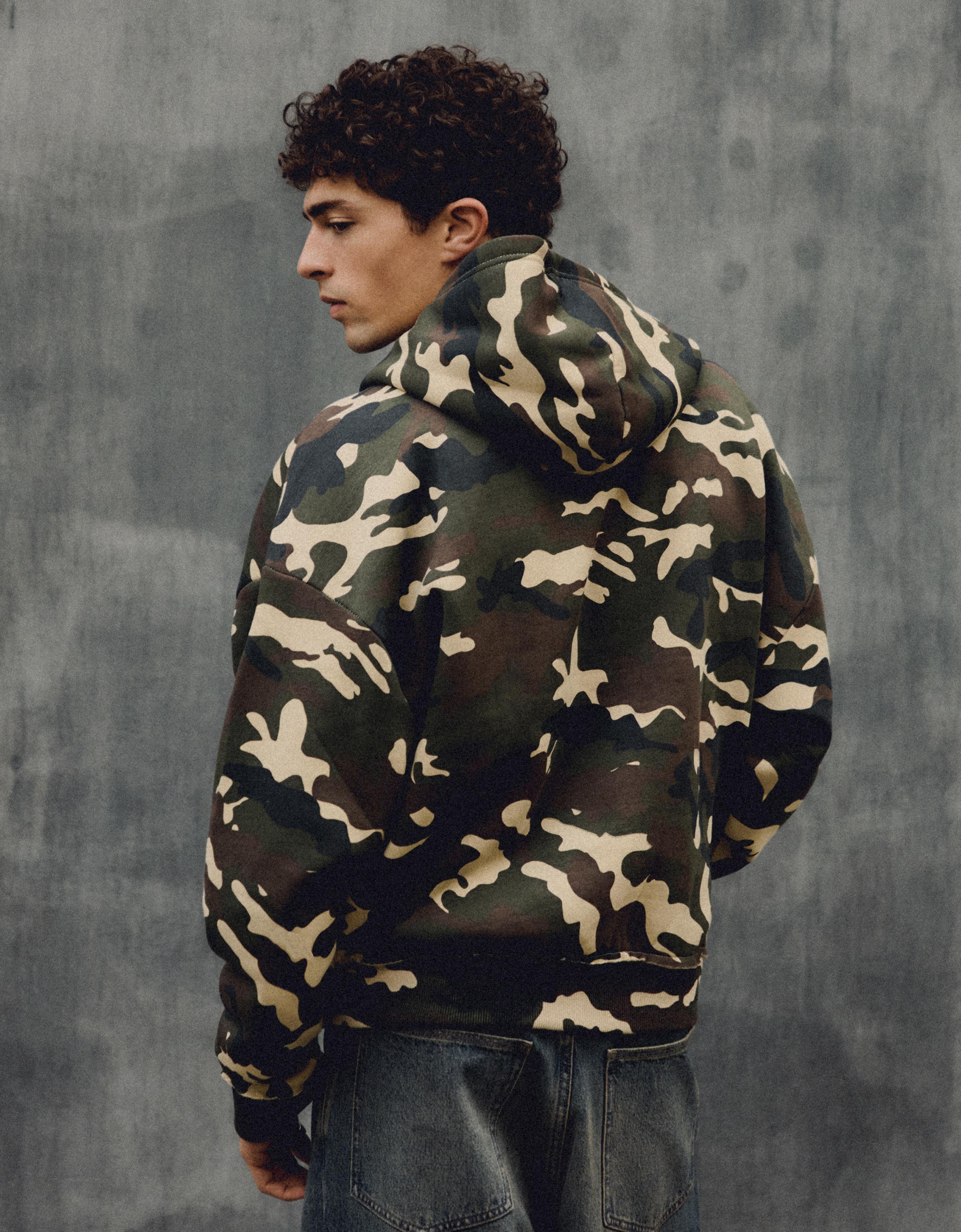 Bershka Fermuarlı kapüşonlu baskılı sweatshirt görsel 6