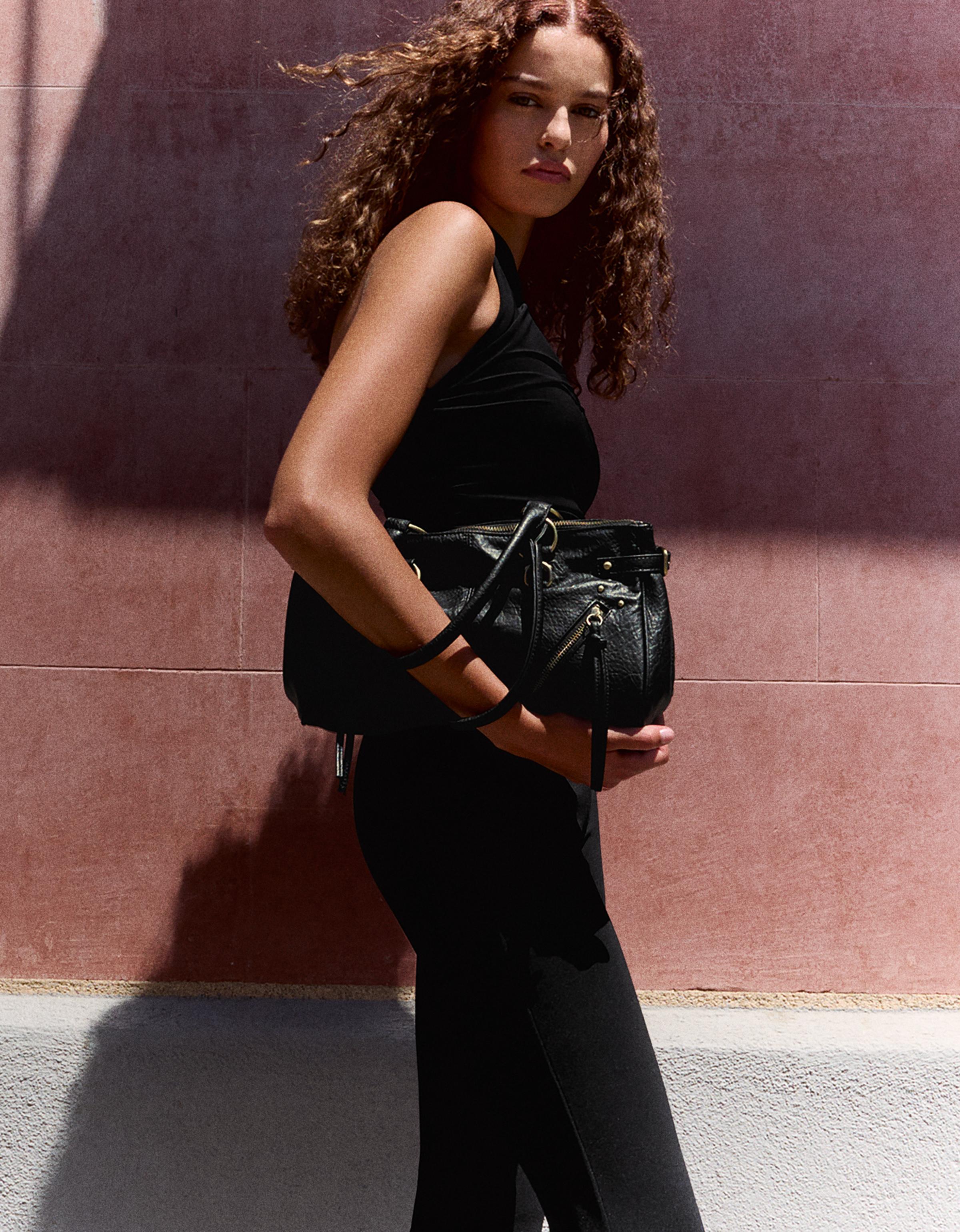 Zip detail bag — Black