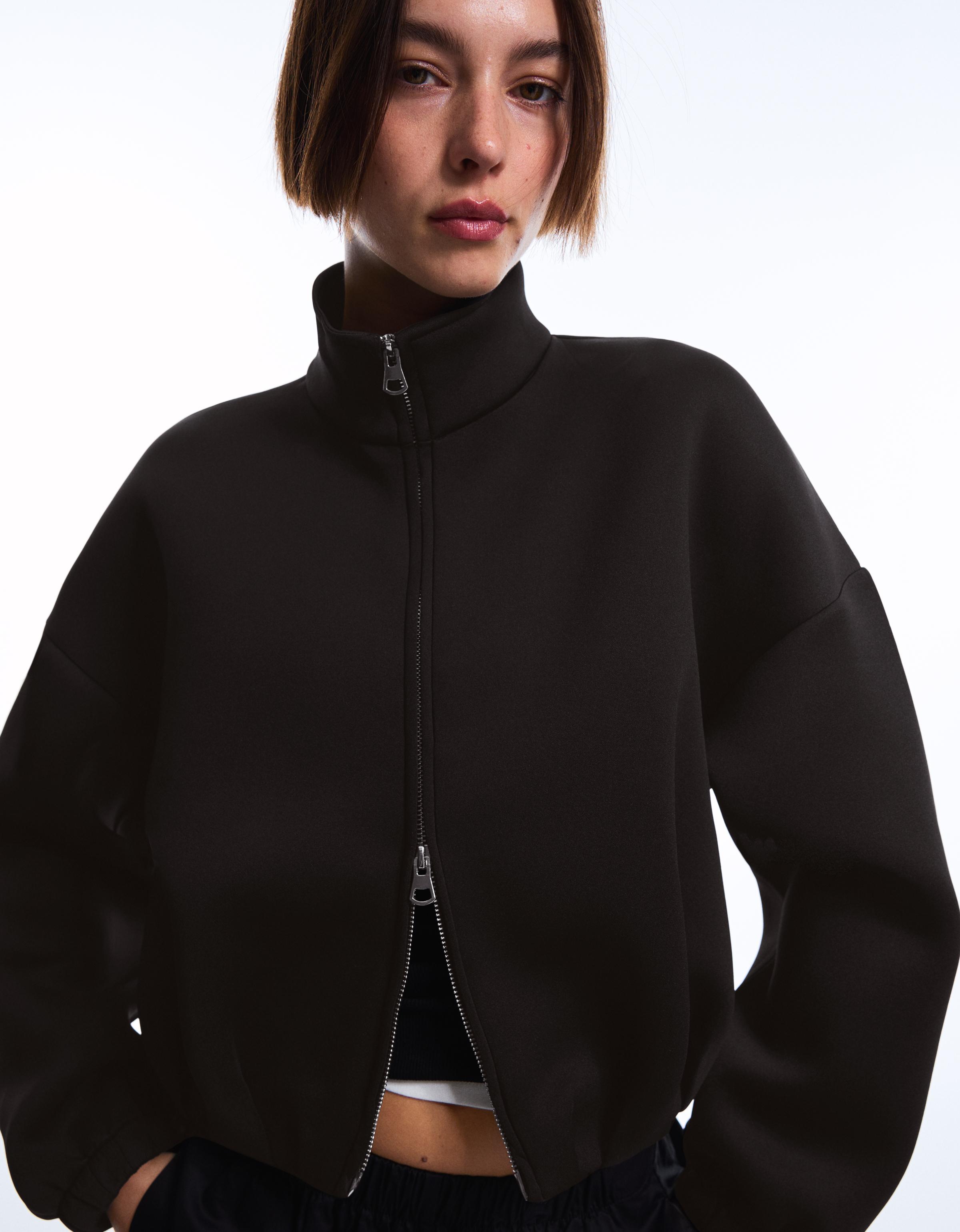 Neoprene effect zip-up balloon sweatshirt - Women | Bershka