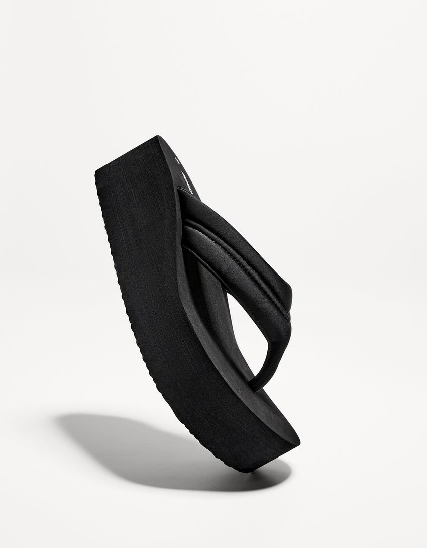 Quilted platform sandals-BLACK