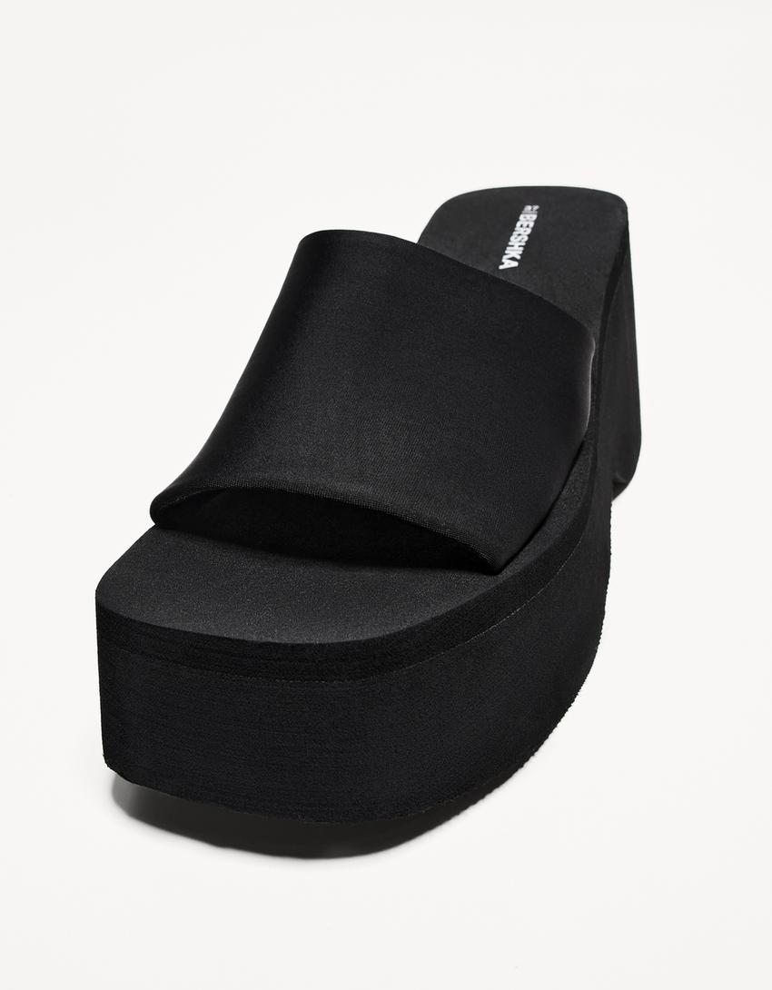 Sandale tip șlapi cu talpă groasă-Negru-1