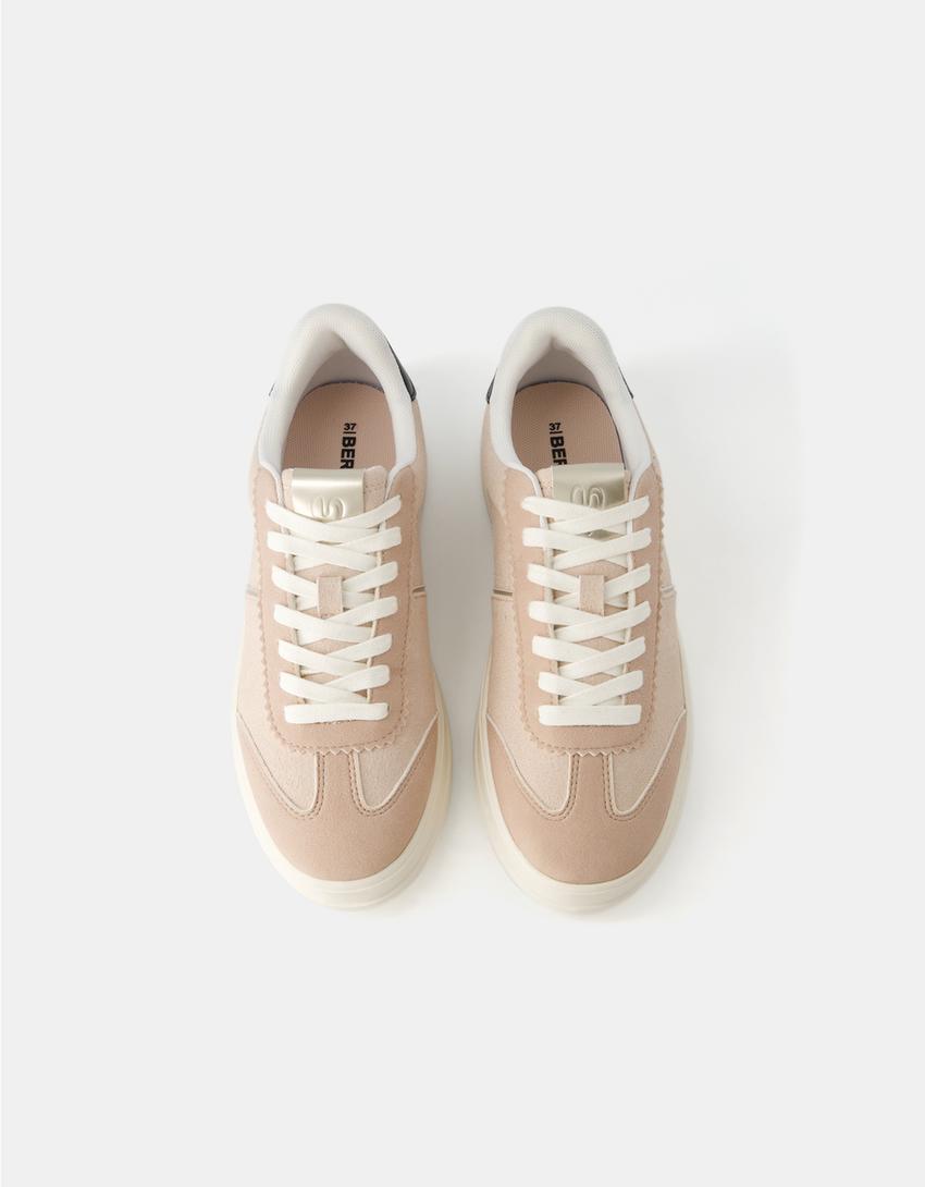 حذاء رياضي متباين طراز ريترو-زهري