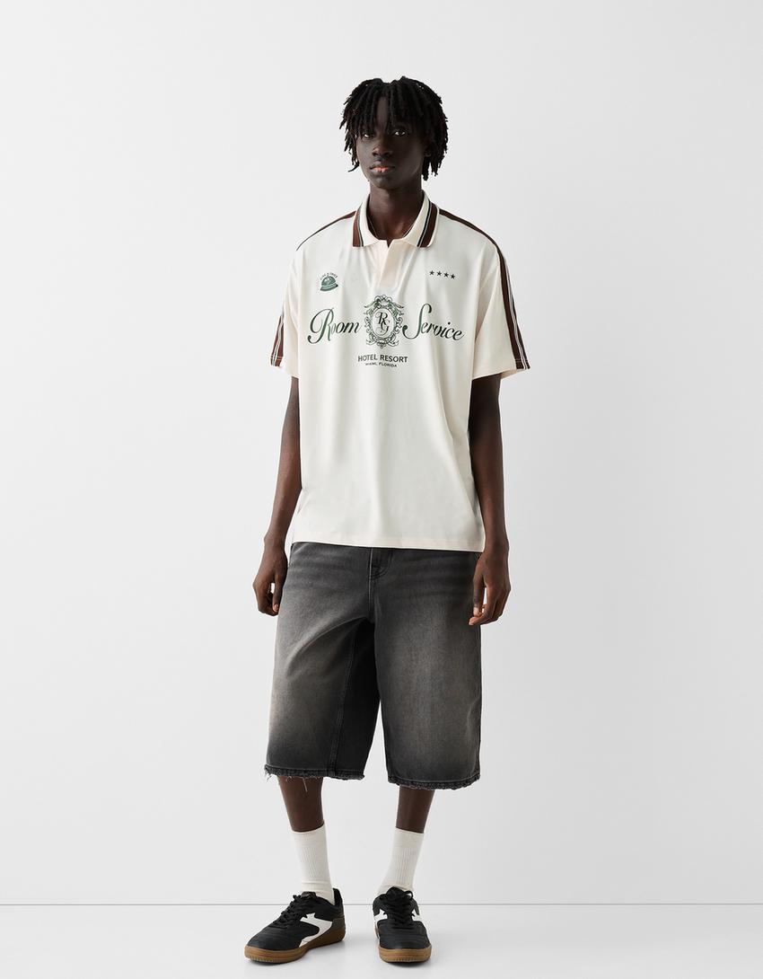 قميص بولو رياضي من نسيج شبكي بطبعة وأكمام قصيرة-كريمي-3