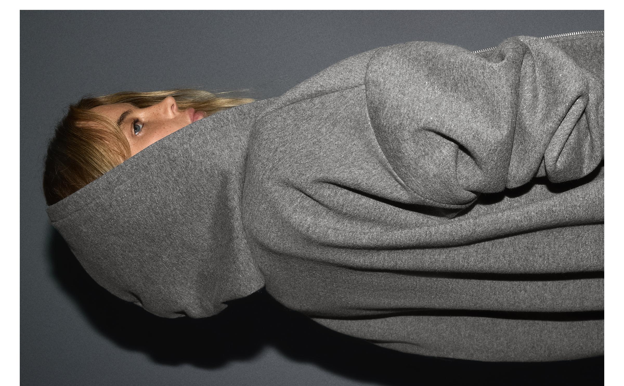 Rhinestone hoodie — Grey