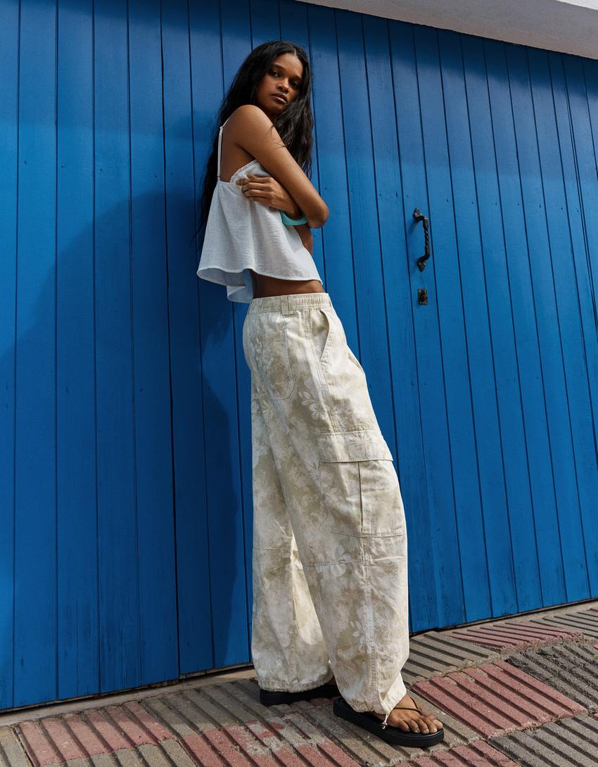 Printed cargo trousers-Sand