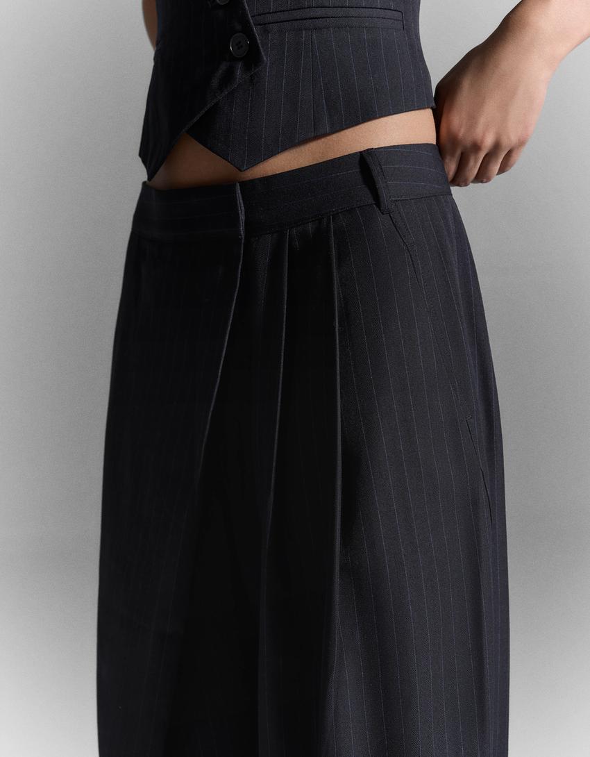 Luźne spodnie z zakładkami w pasie-Granatowy