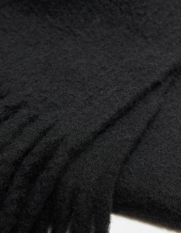 Chunky fringed scarf — Black 2