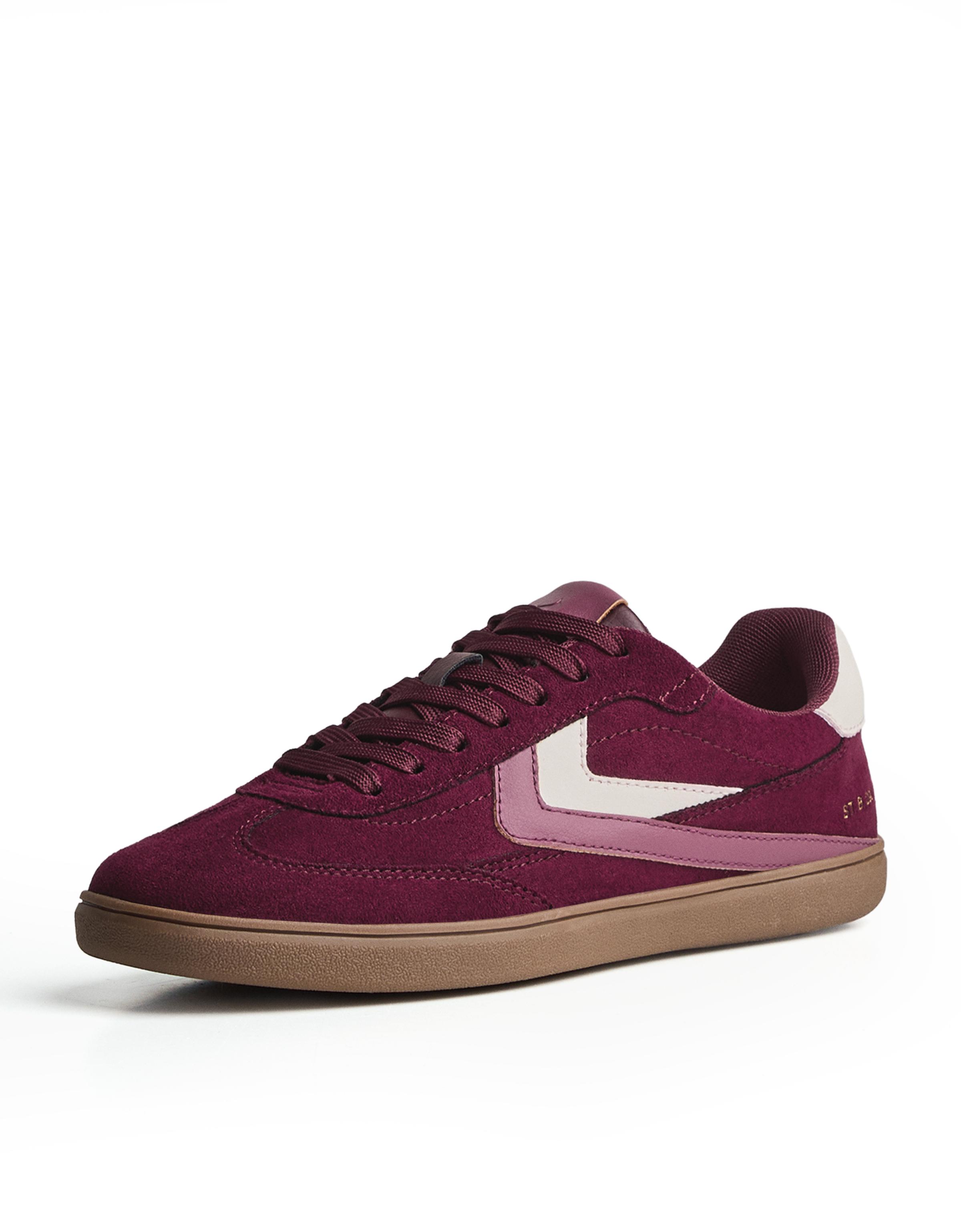Retro trainers