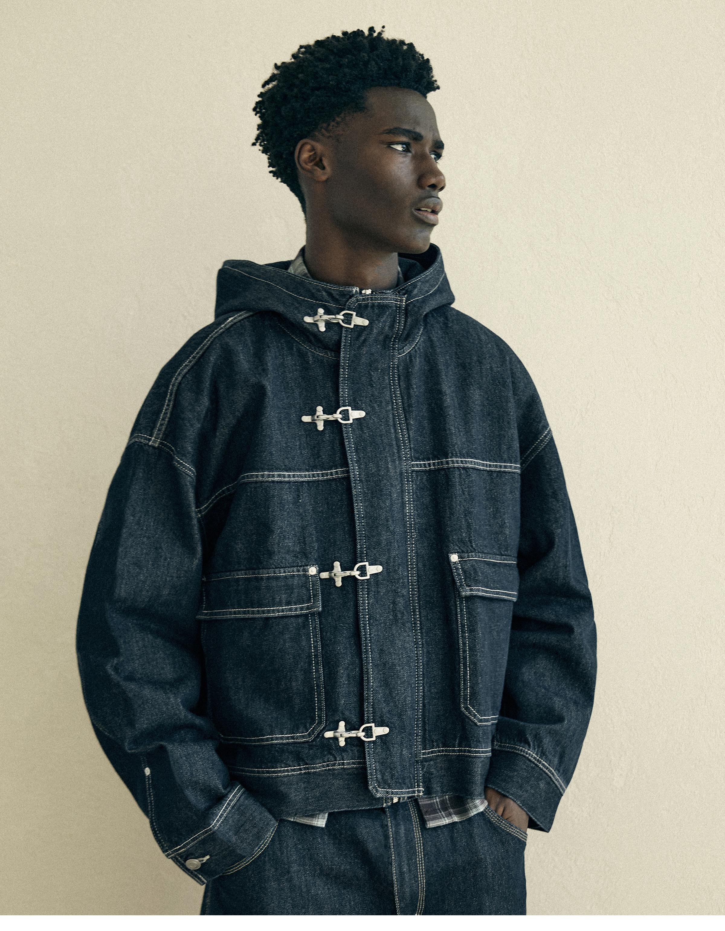 Denim jacket with hood and clasps — Navy