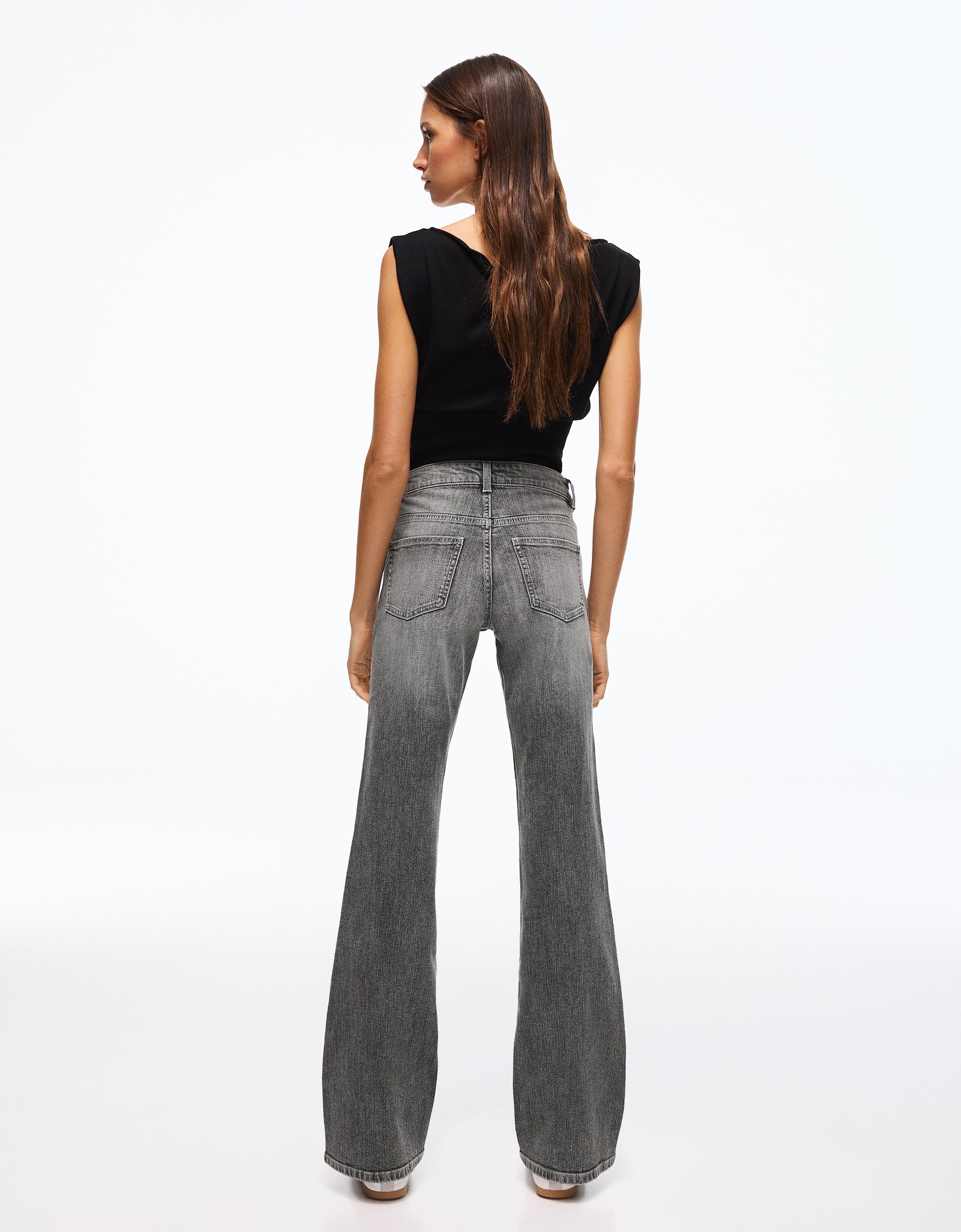 Low-rise slim fit boot-cut jeans — Grey
