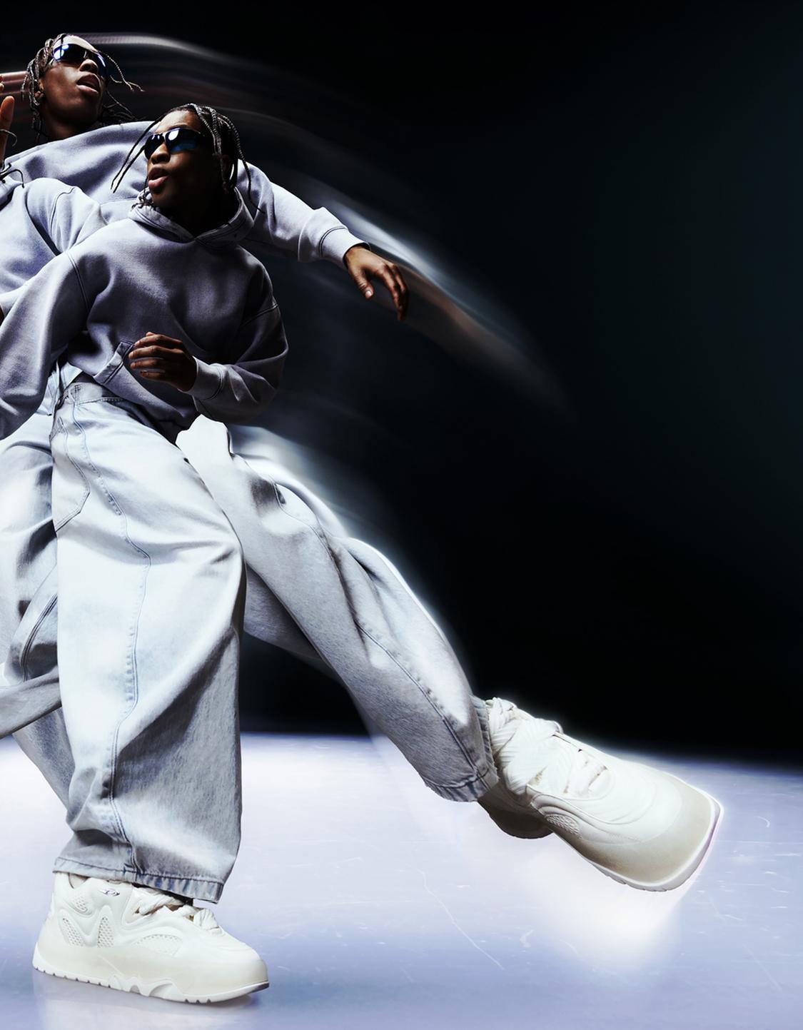 Skate trainers out of core