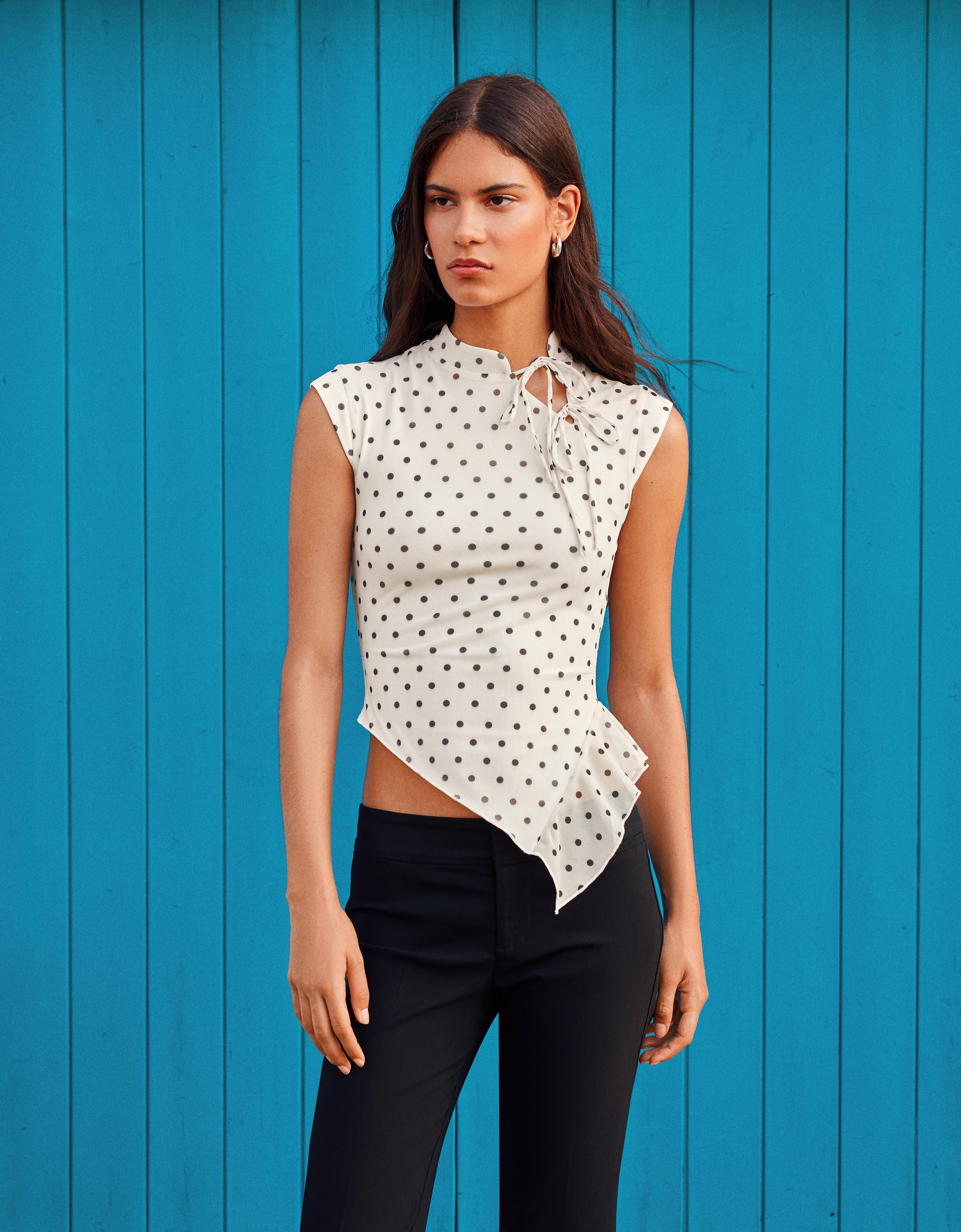 Bershka Camiseta Manga Corta Tul Lunares Mujer Blanco Roto