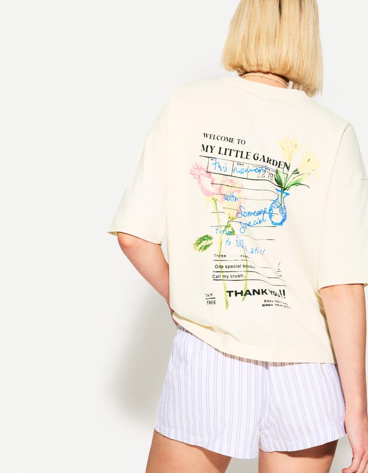 Desenli kısa kollu t-shirt