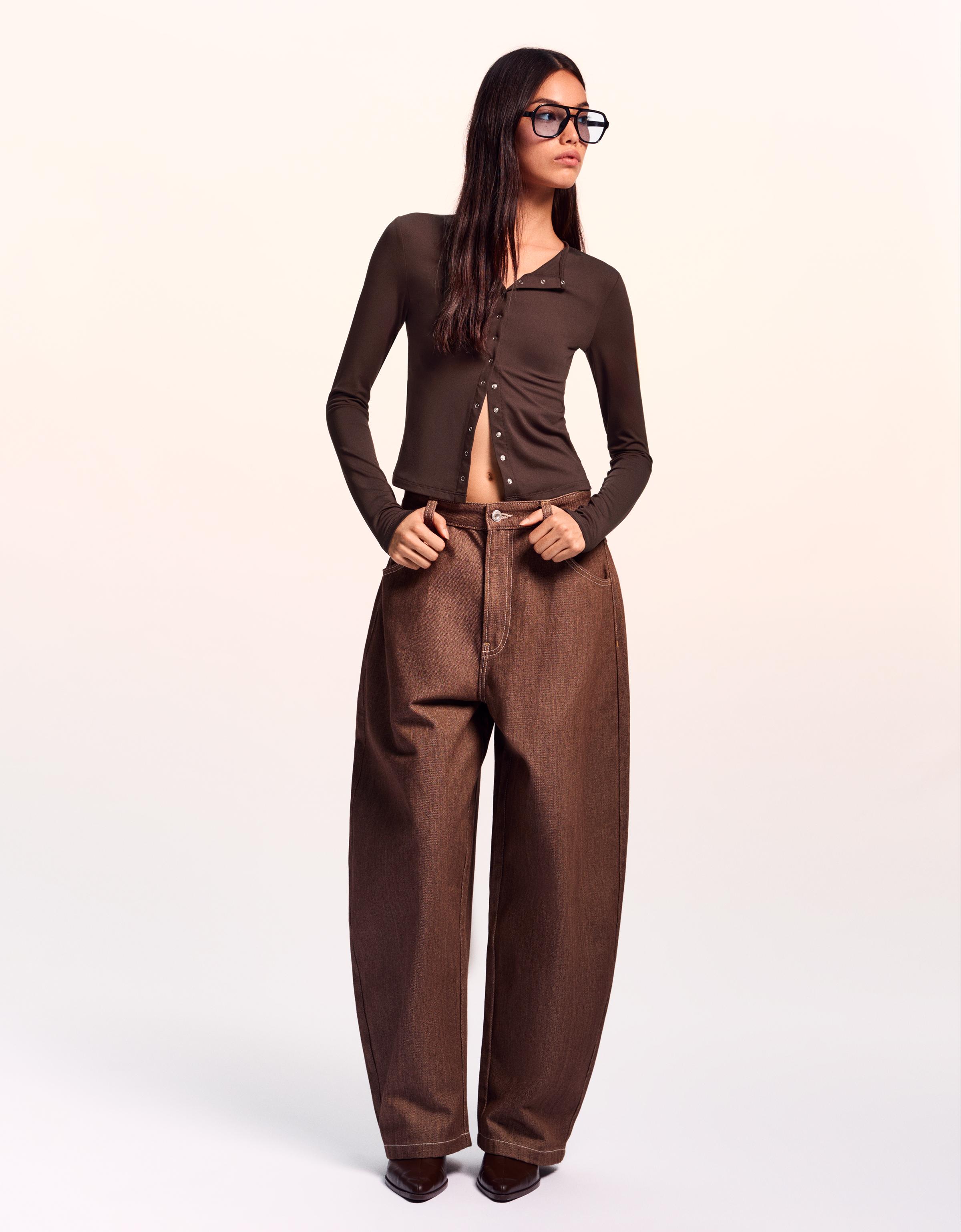 Bershka Langarmshirt Mit Knöpfen Damen Xs Braun