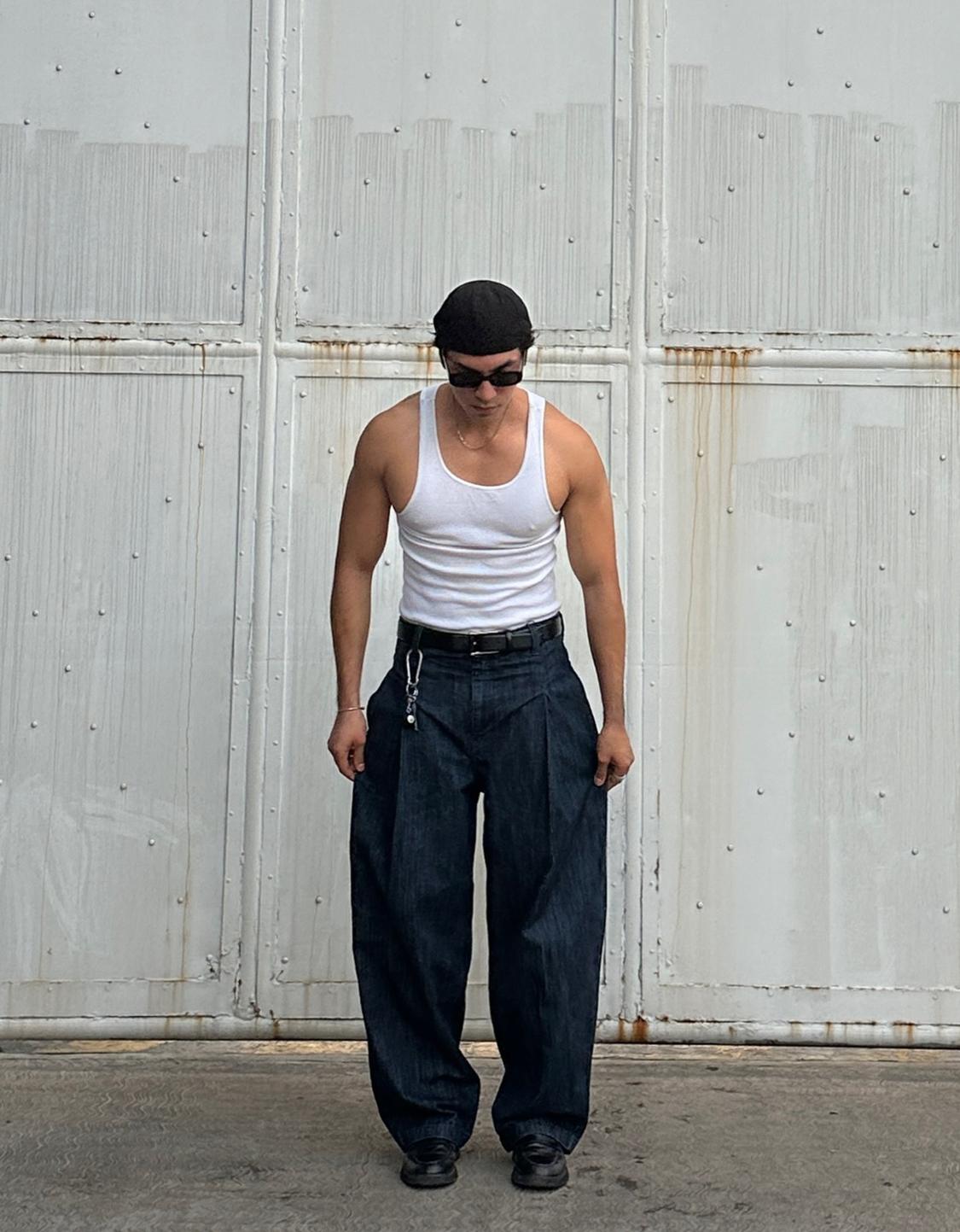 Wide balloon leg jeans