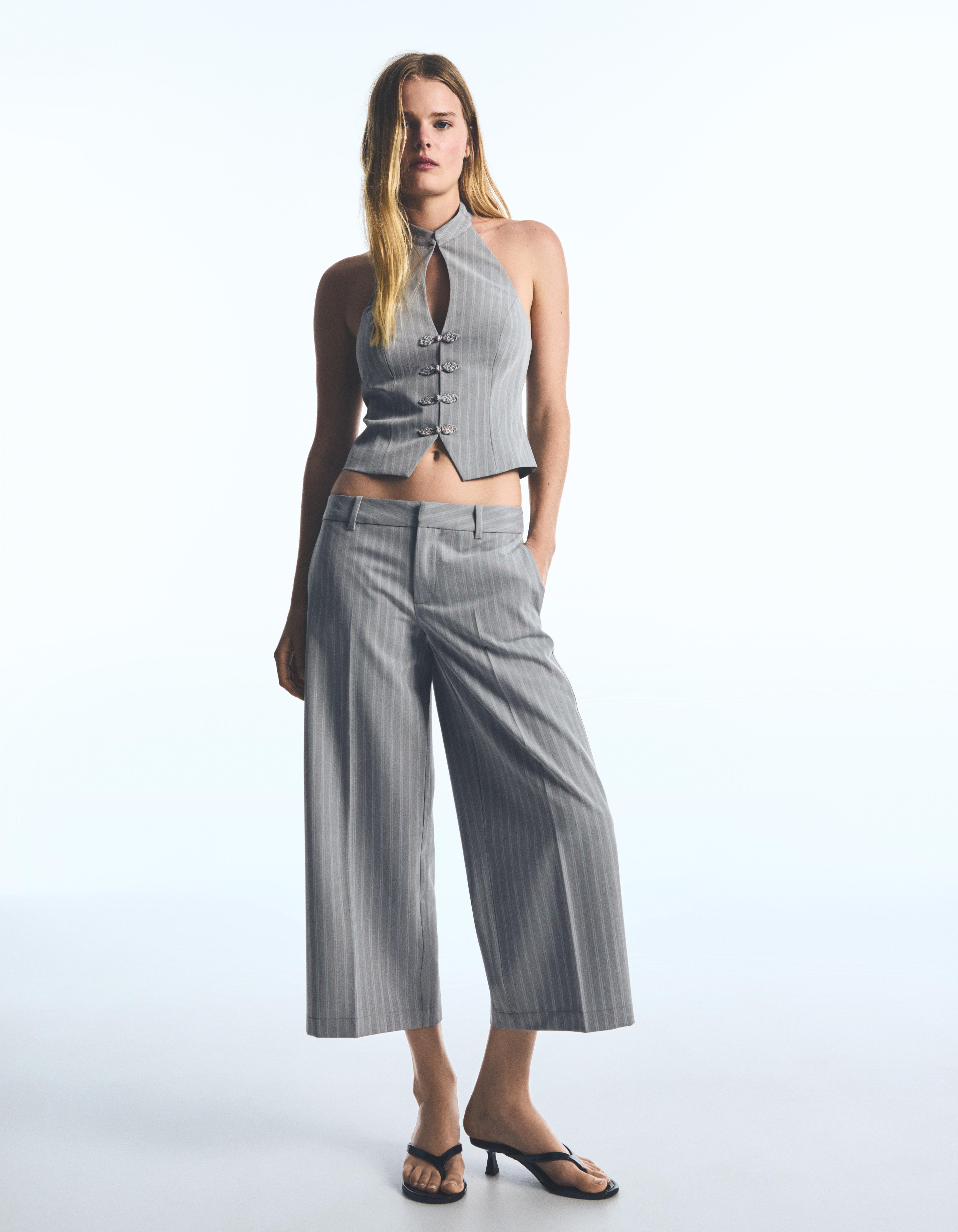 Bershka Pantalón Capri Recto Mujer Gris