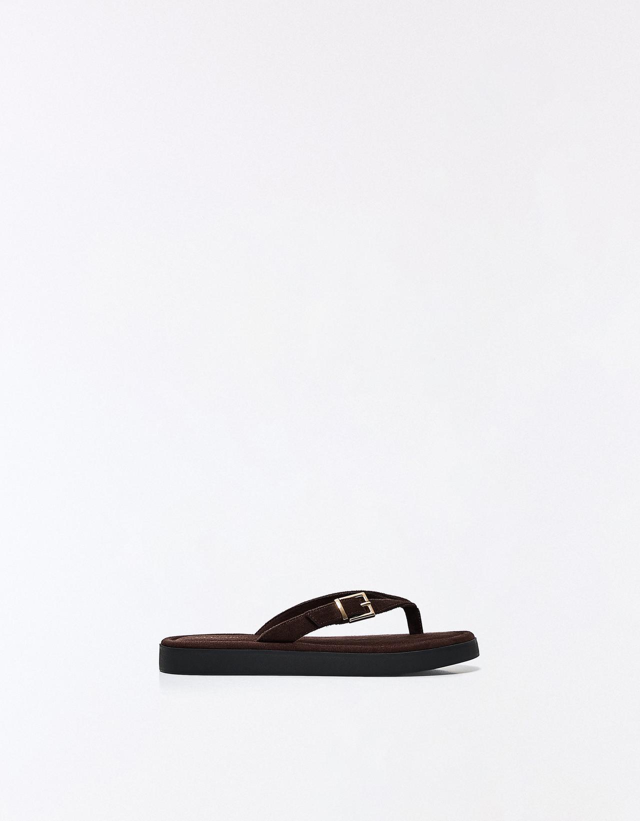 Flat thong sandals with buckle — Brown