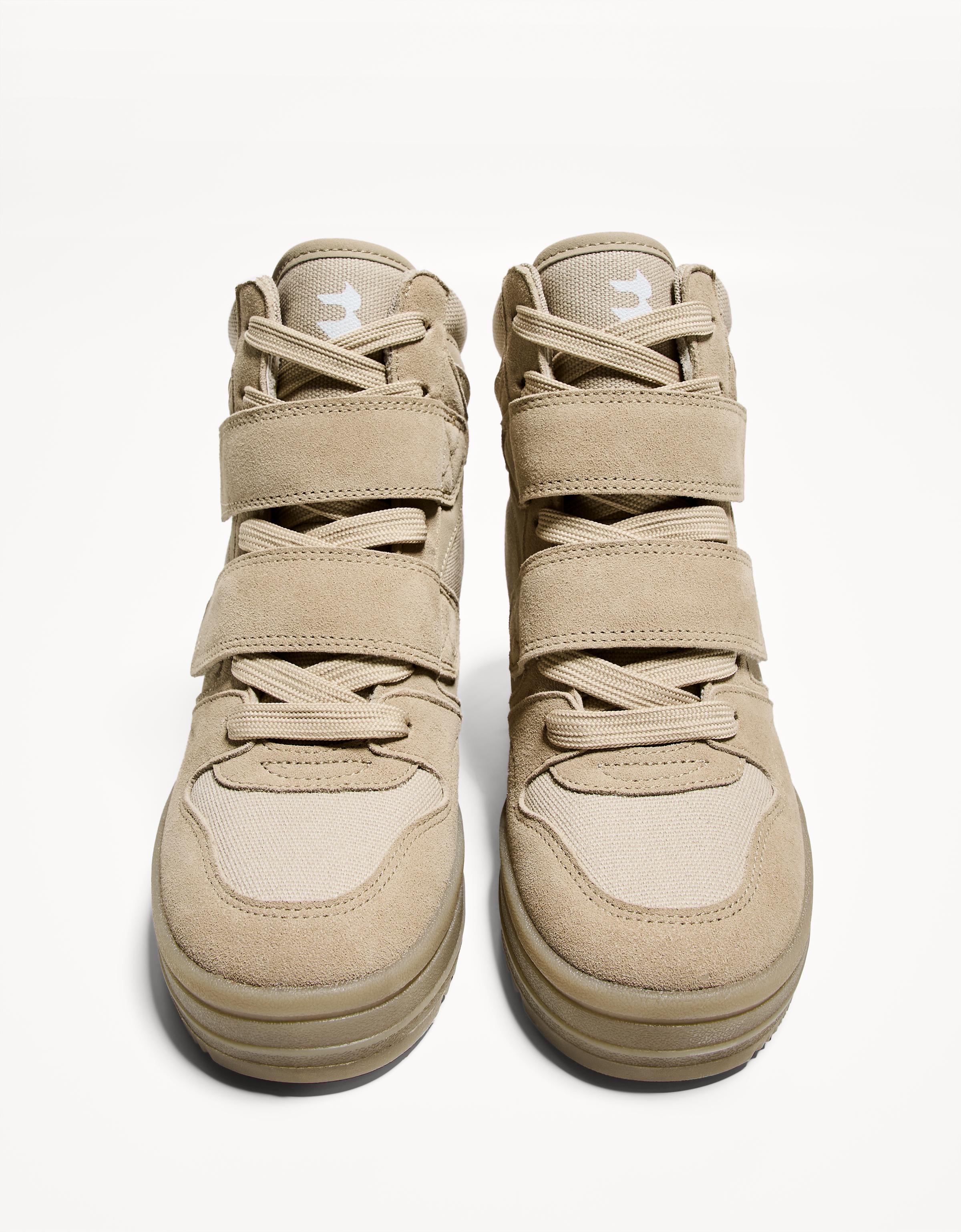 High-top sneakers with inner wedge - Shoes - Women | Bershka