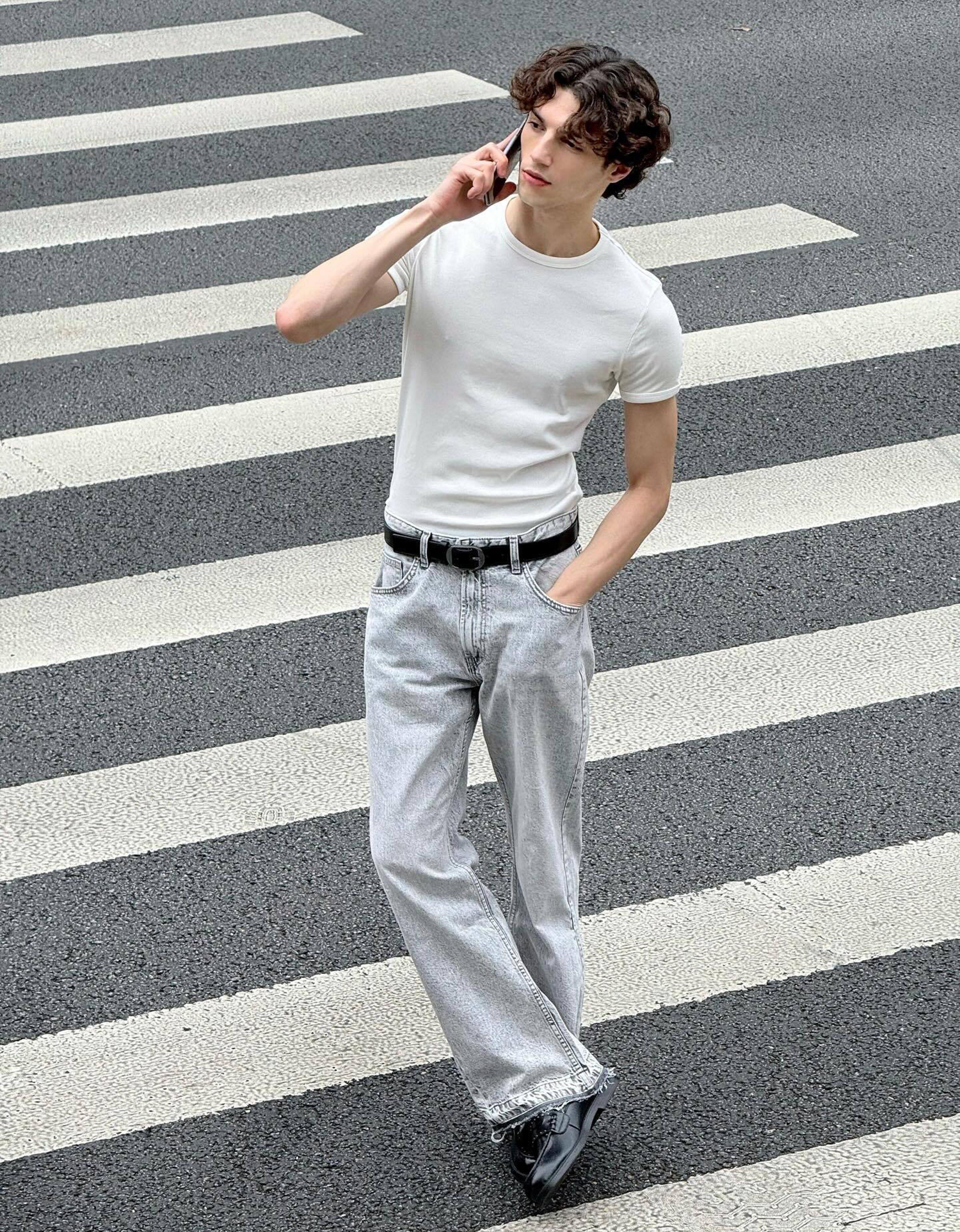 Bershka Straight-Schlagjeans Herren 40 Grau