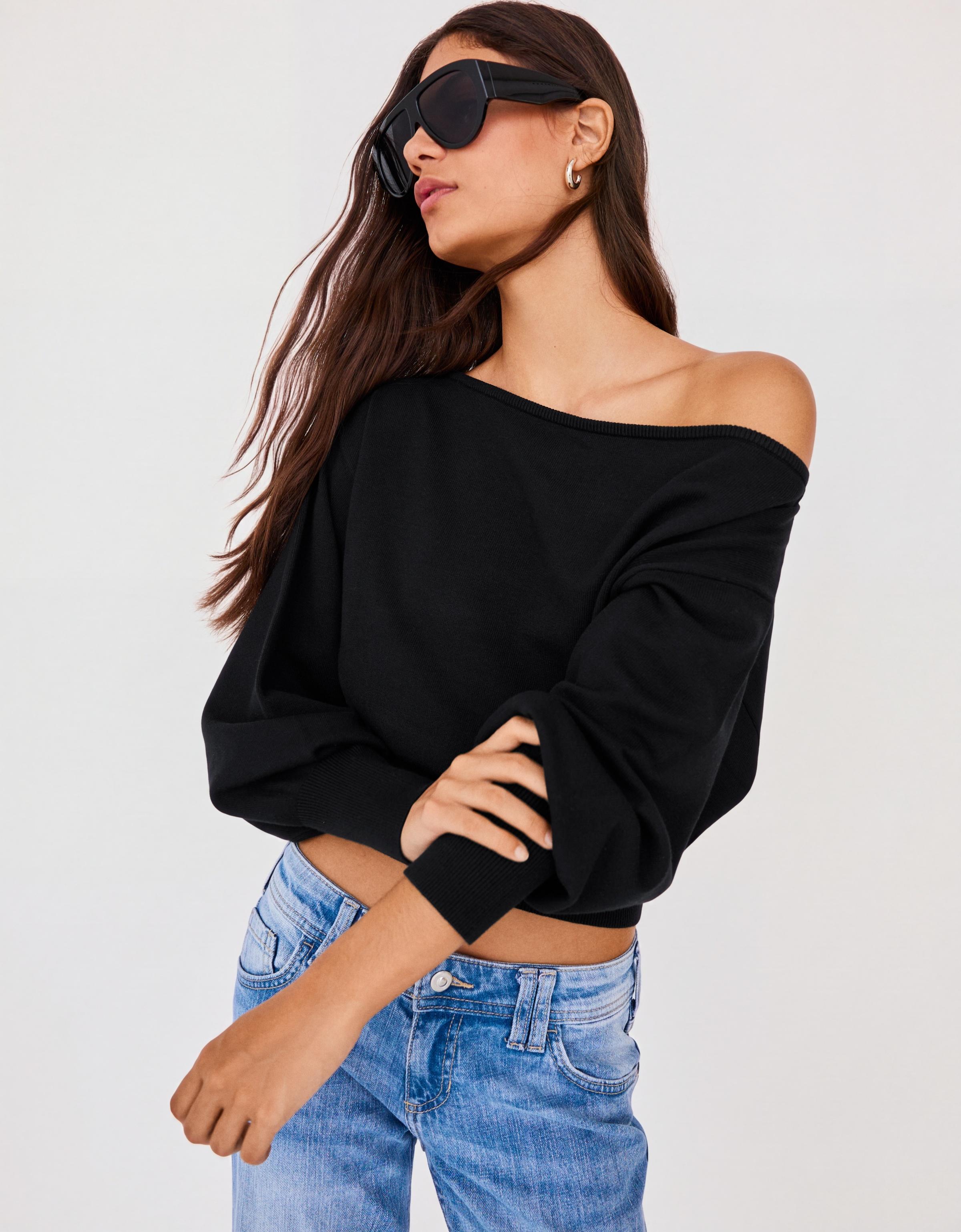Asymmetric neck jumper — Black