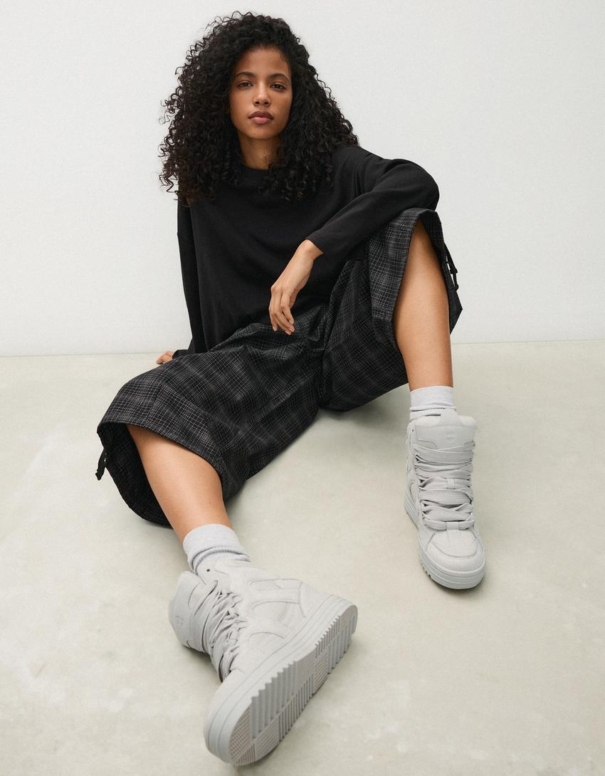 Zapatillas abotinadas CHARM-Gris