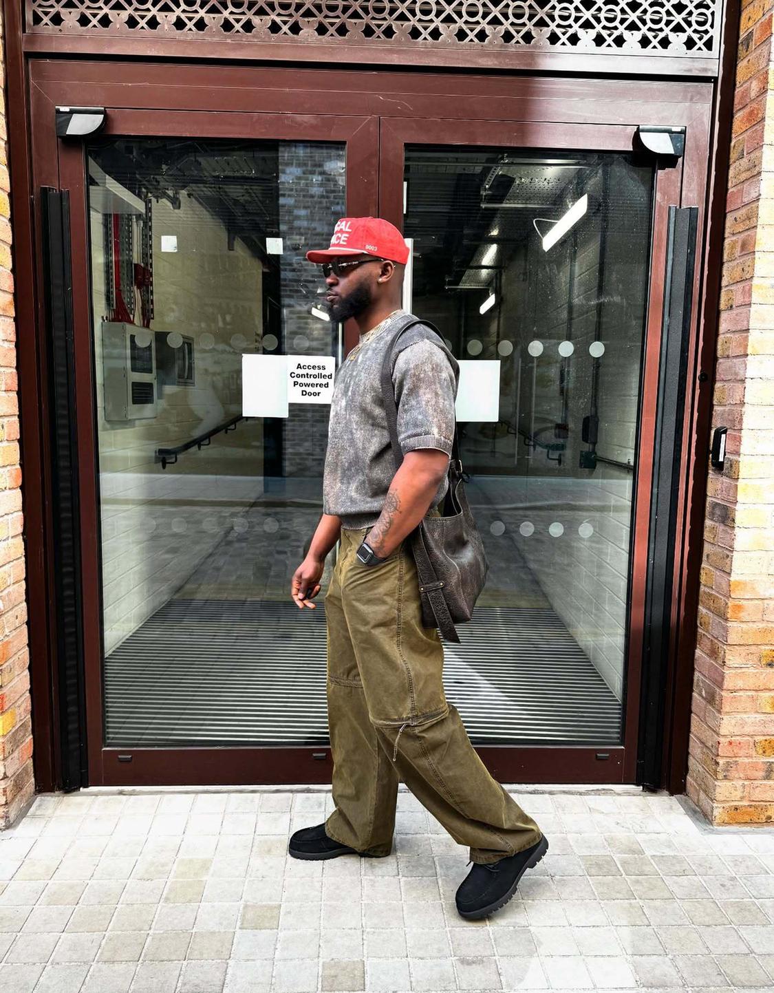Super baggy trousers with detachable detail