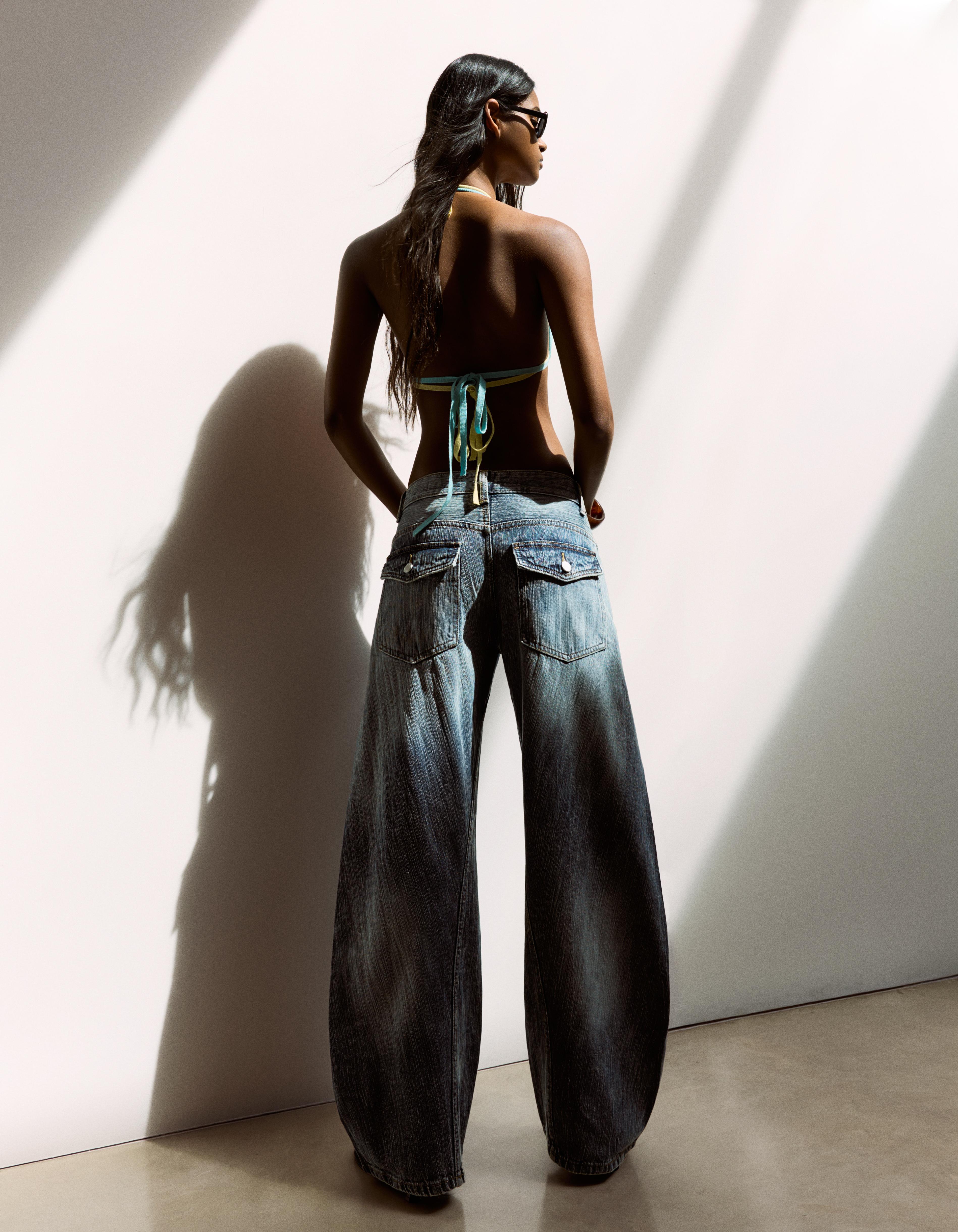 Bershka Jeans Barrel Tiro Bajo Mujer Azul Lavado