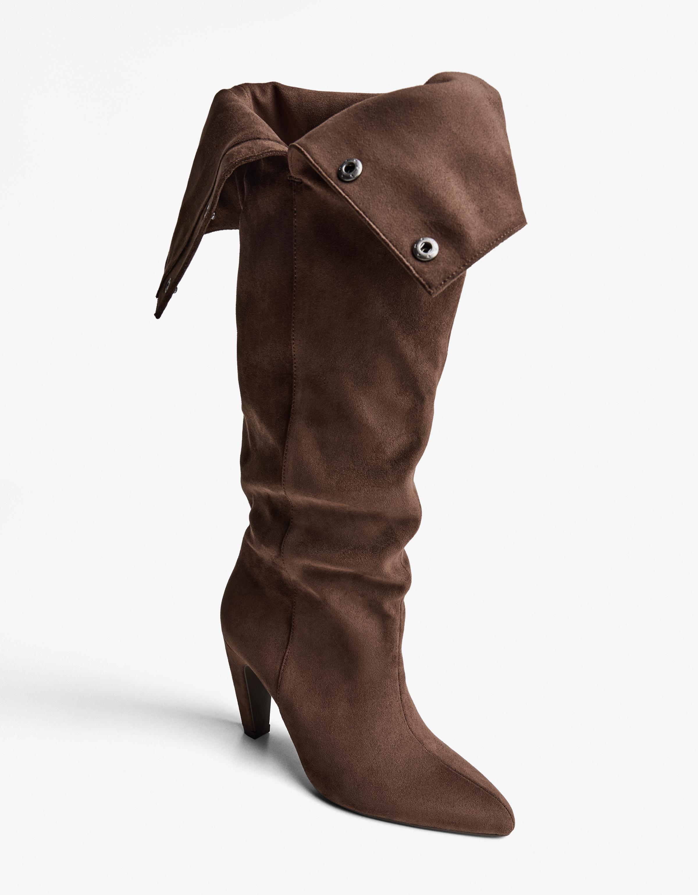 Block heel wide leg boots