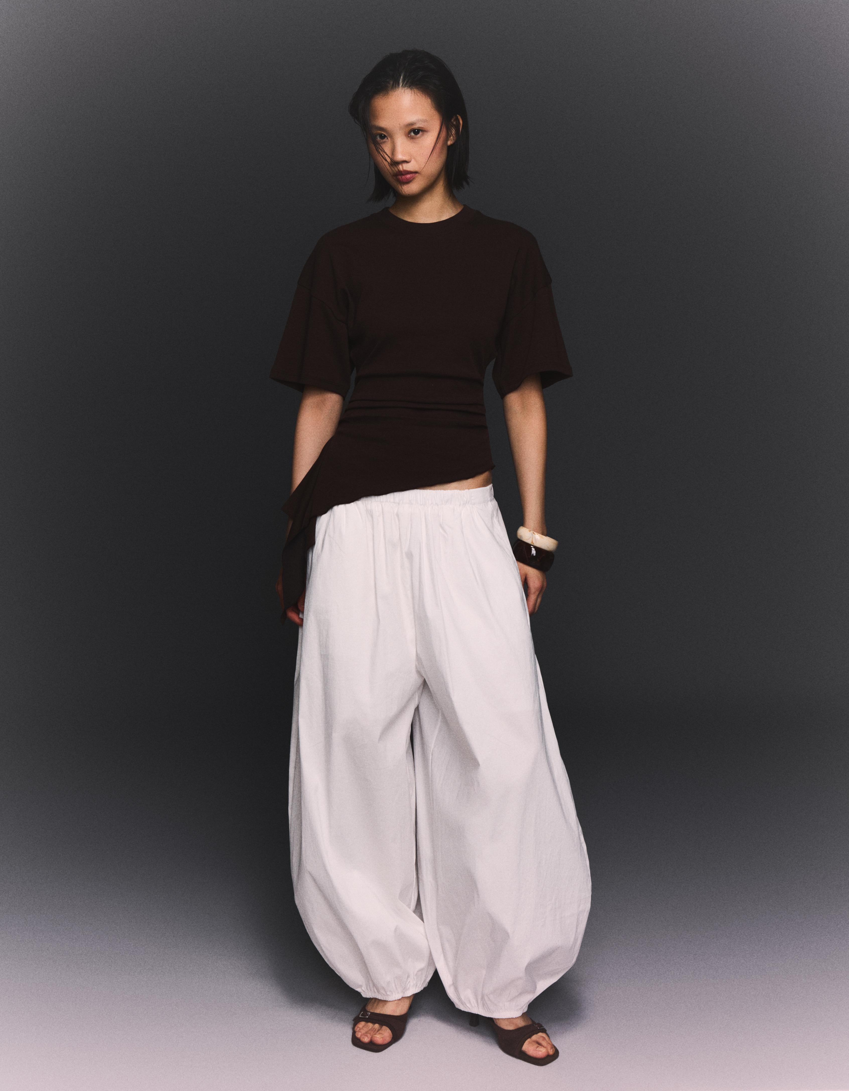 Kısa kollu büzgülü tişört