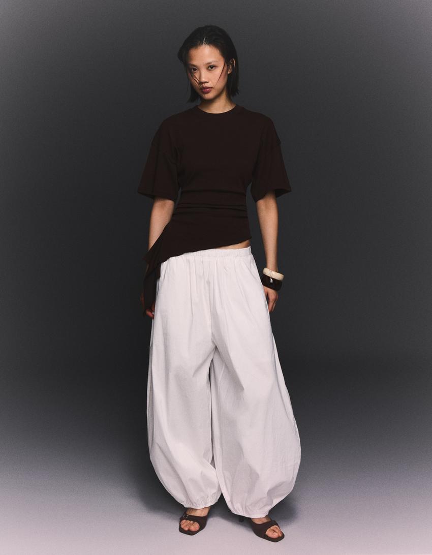 Short sleeve T-shirt with gathering-Brown