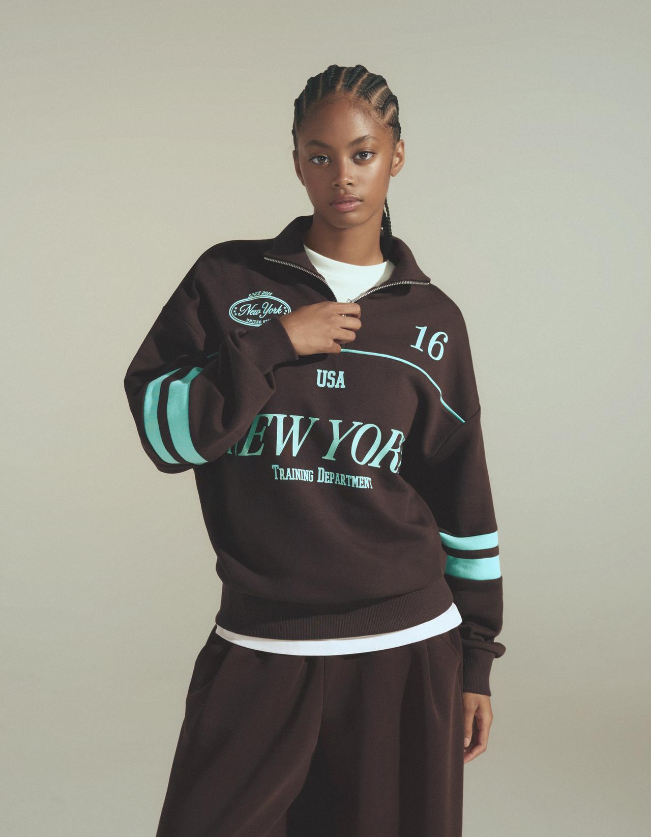 Printed half-length zip sweatshirt — Brown