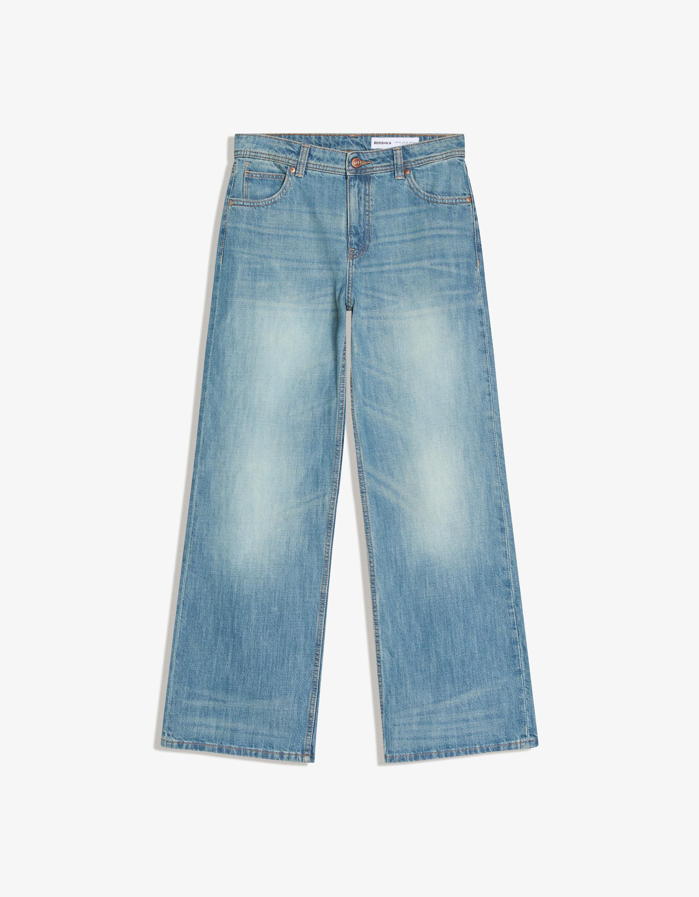Mid-waist baggy jeans