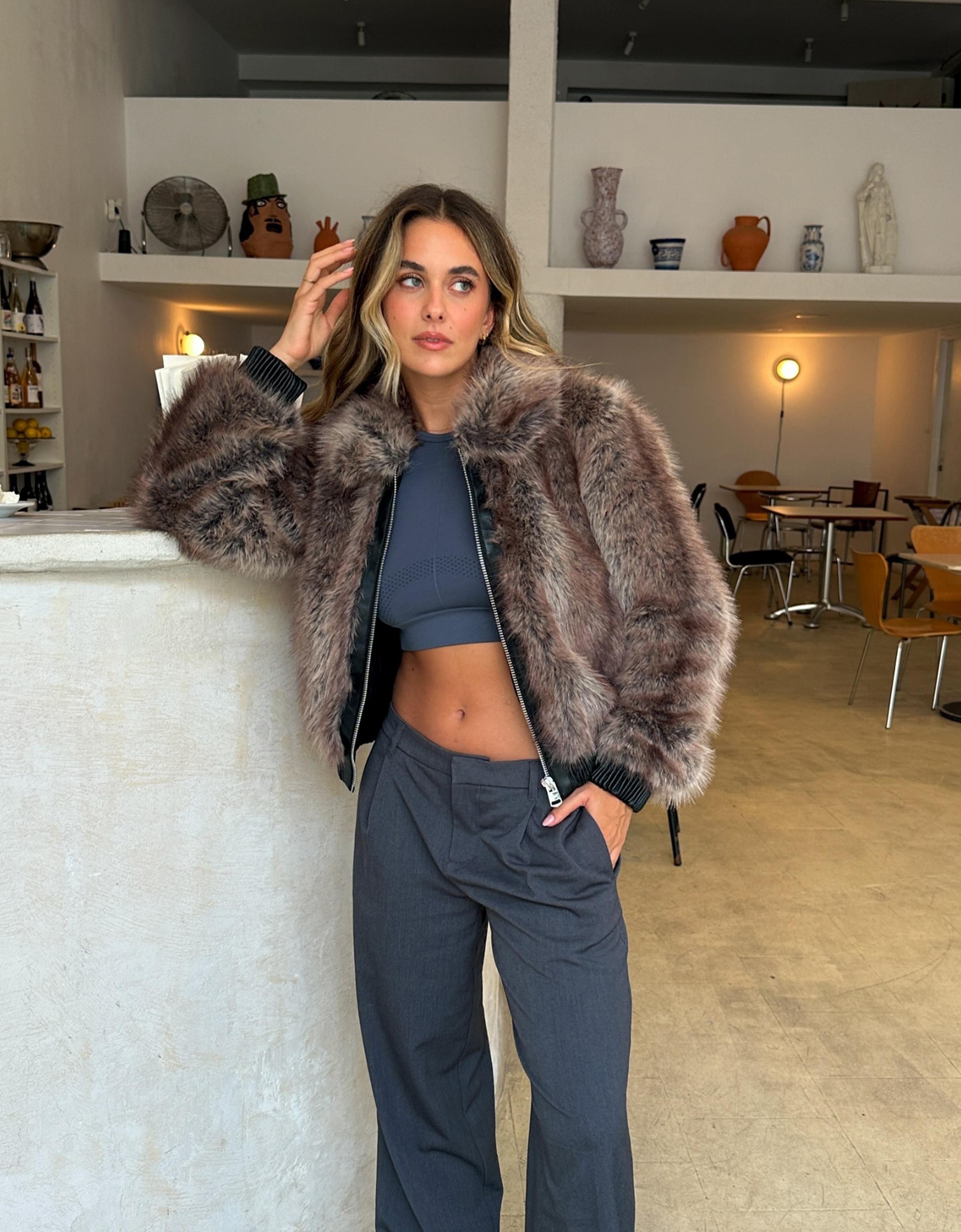 Faux fur jacket bershka best sale