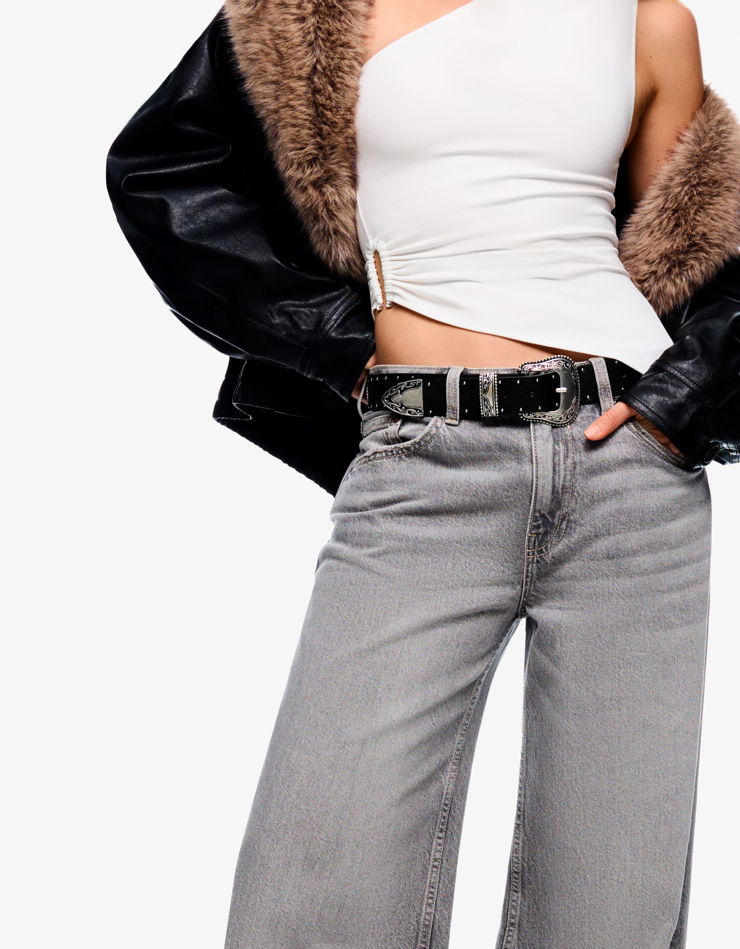 Bershka Gürtel Aus Kunstleder Mit Nieten Damen 85 Schwarz