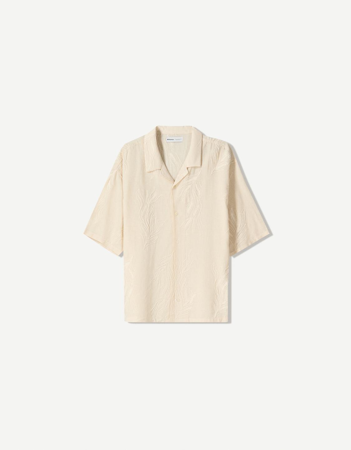Embroidered rustic short sleeve shirt