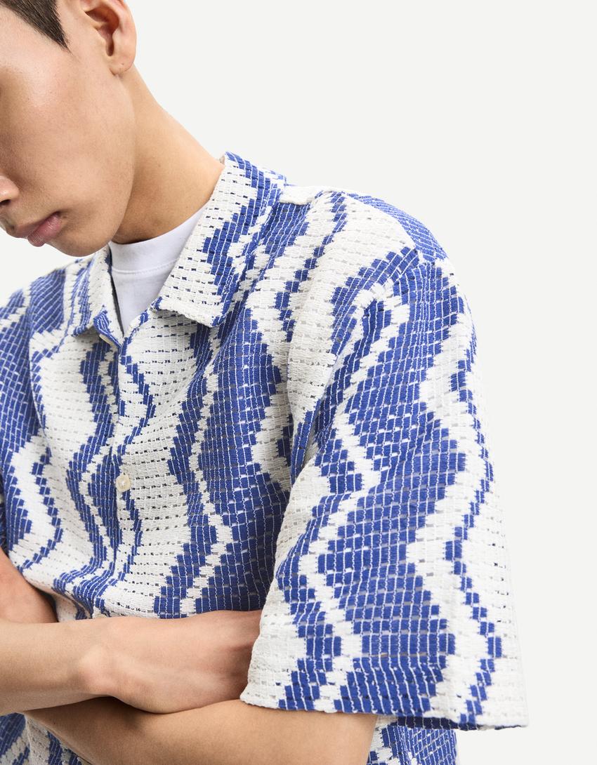 Camisa de manga curta em crochet-Azul