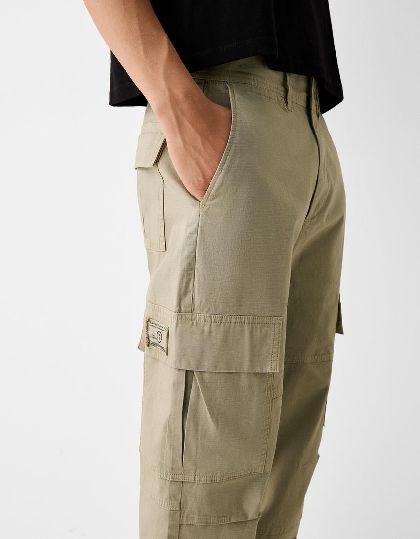 Adjustable wideleg cargo pants Men Bershka