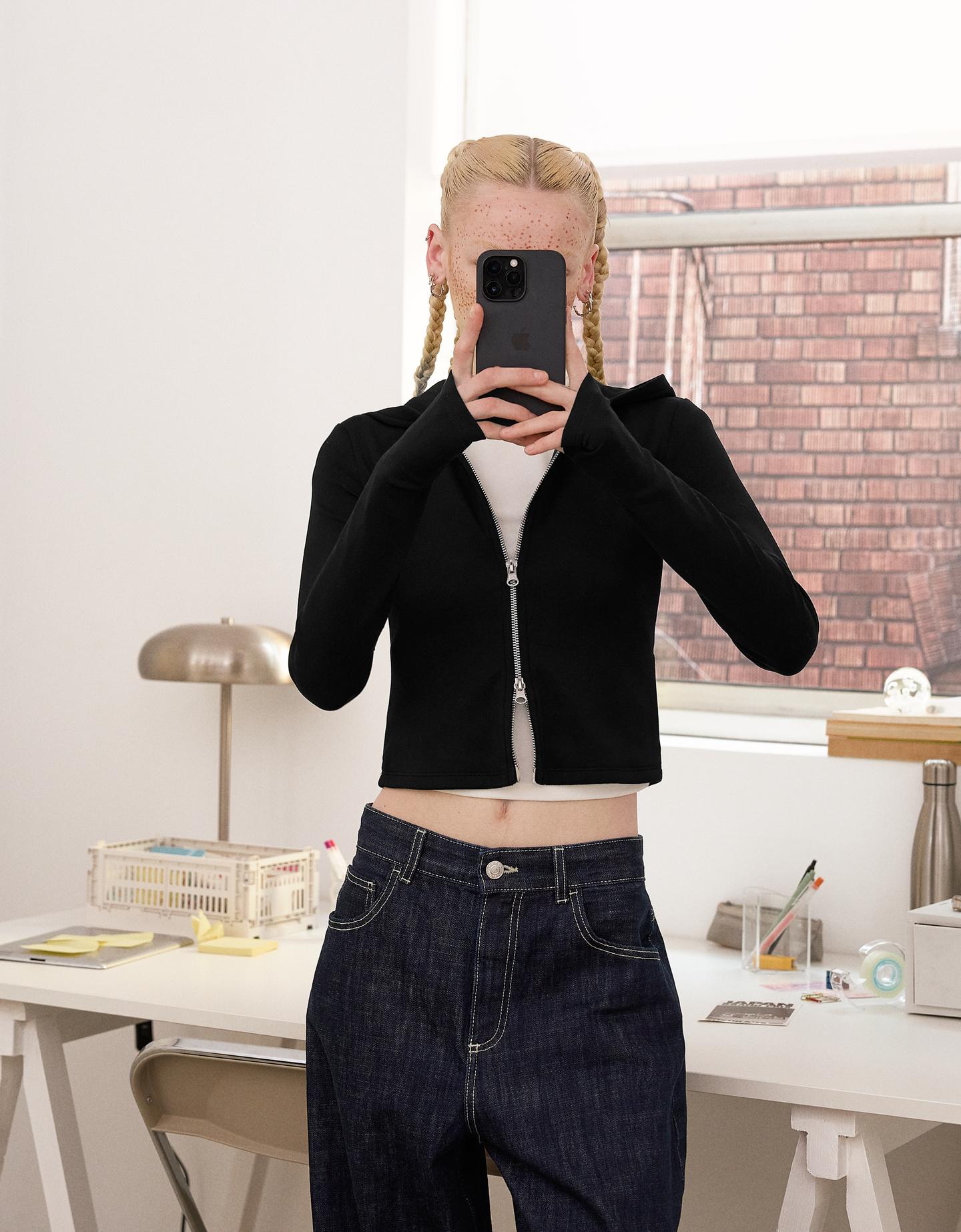 Bershka bluza soft modalowa z suwakiem i kapturem czarny