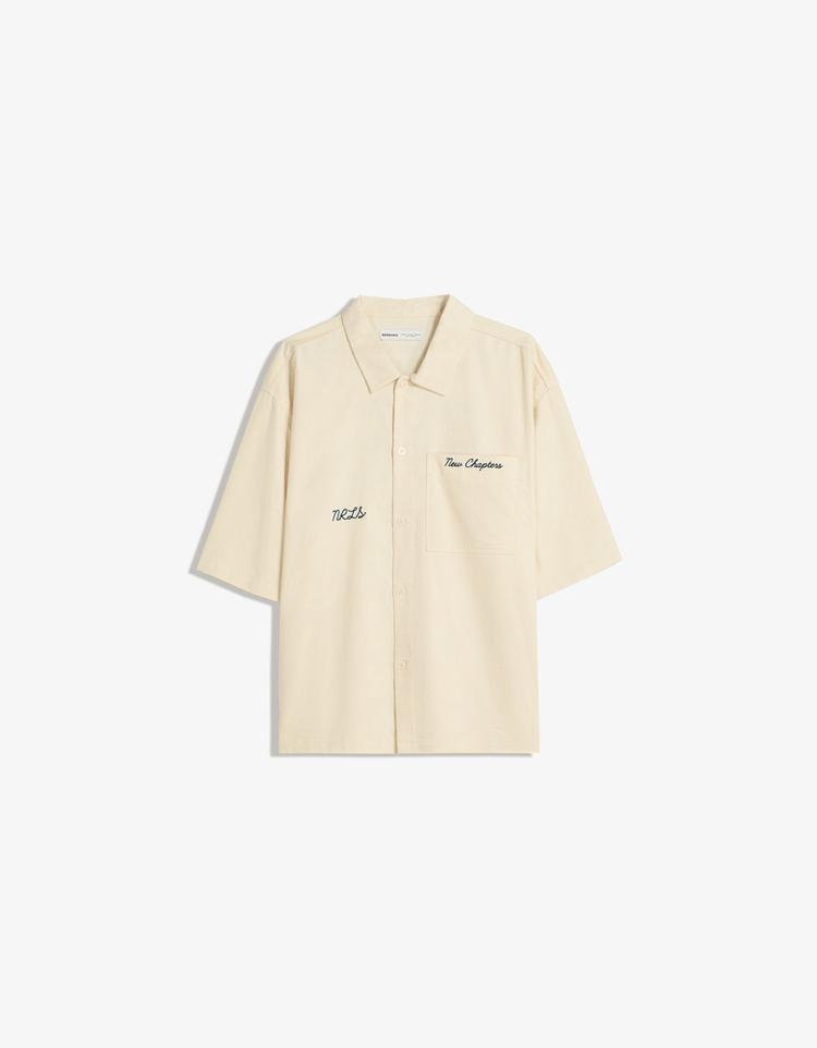 Short-sleeve embroidered corduroy shirt