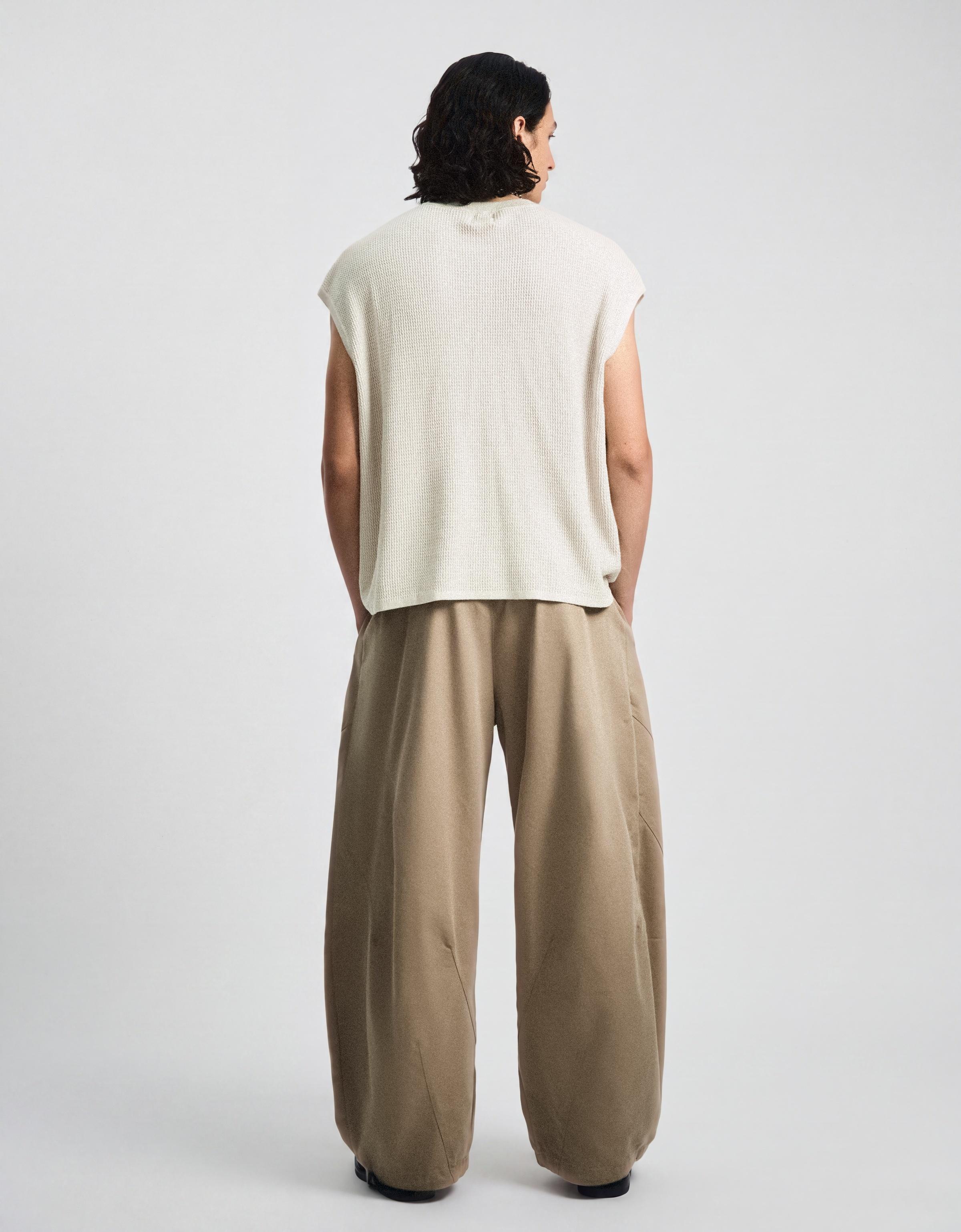 Darted barrel leg trousers — Grey