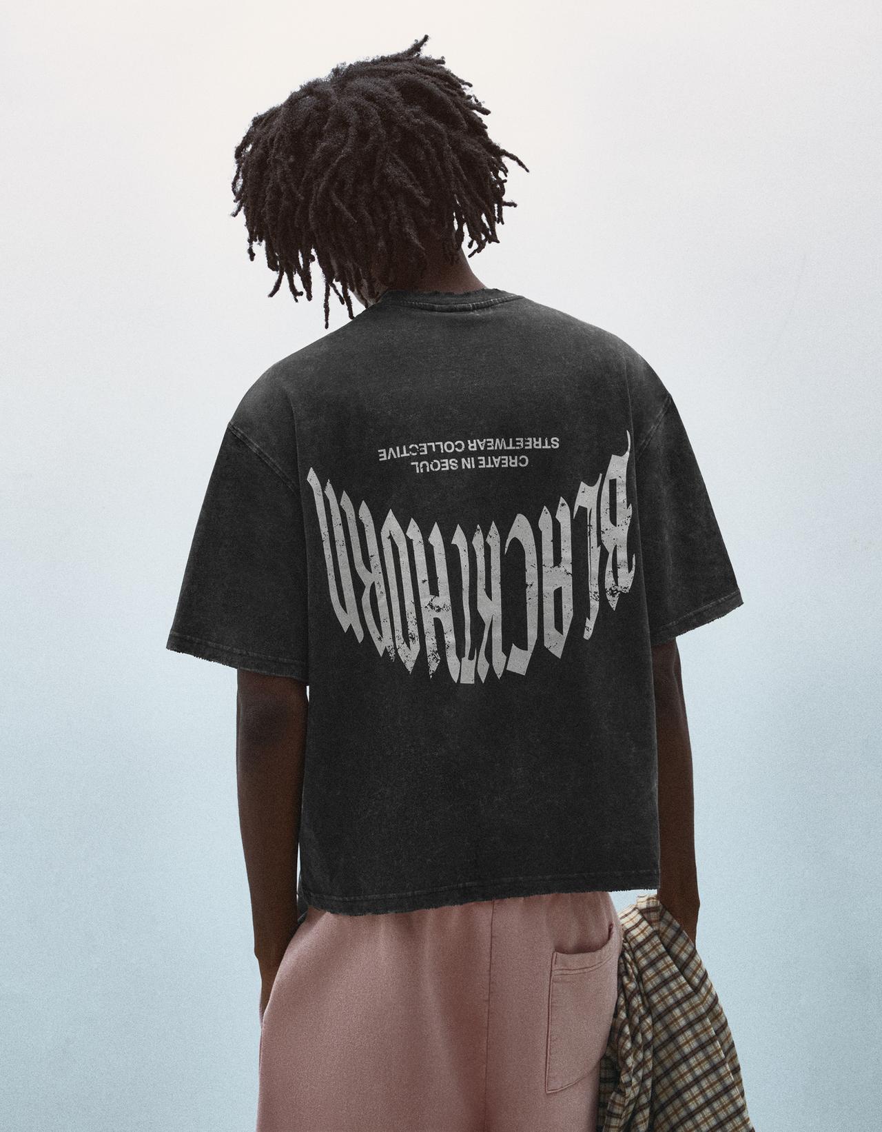 Short sleeve boxy print T-shirt — Black
